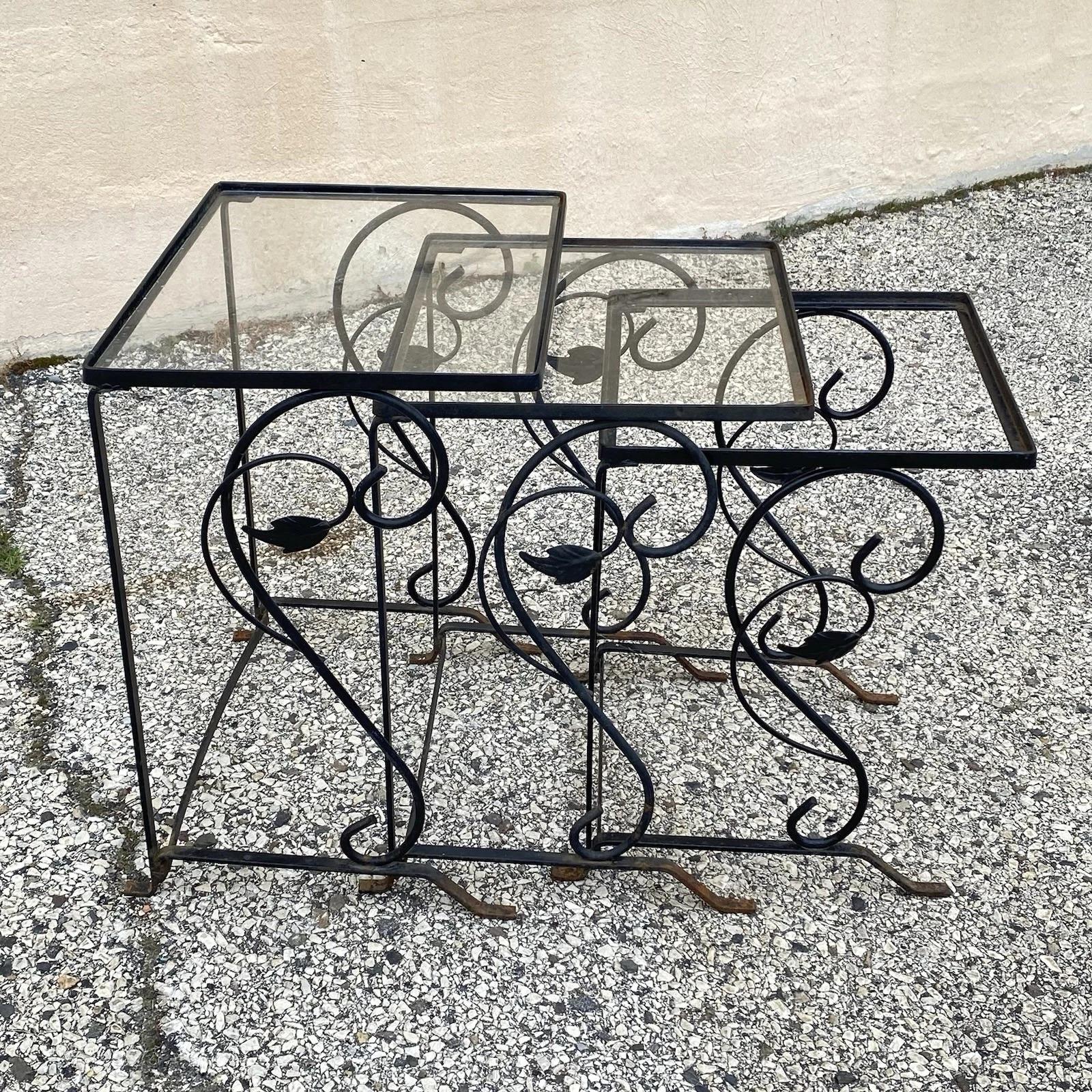 Vintage Art Nouveau Salterini Wrought Iron Garden Nesting Side Tables - 3 Pc Set For Sale 4
