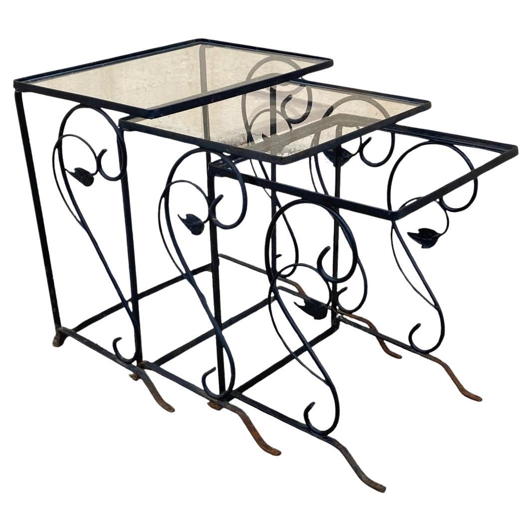 Vintage Art Nouveau Salterini Wrought Iron Garden Nesting Side Tables - 3 Pc Set For Sale