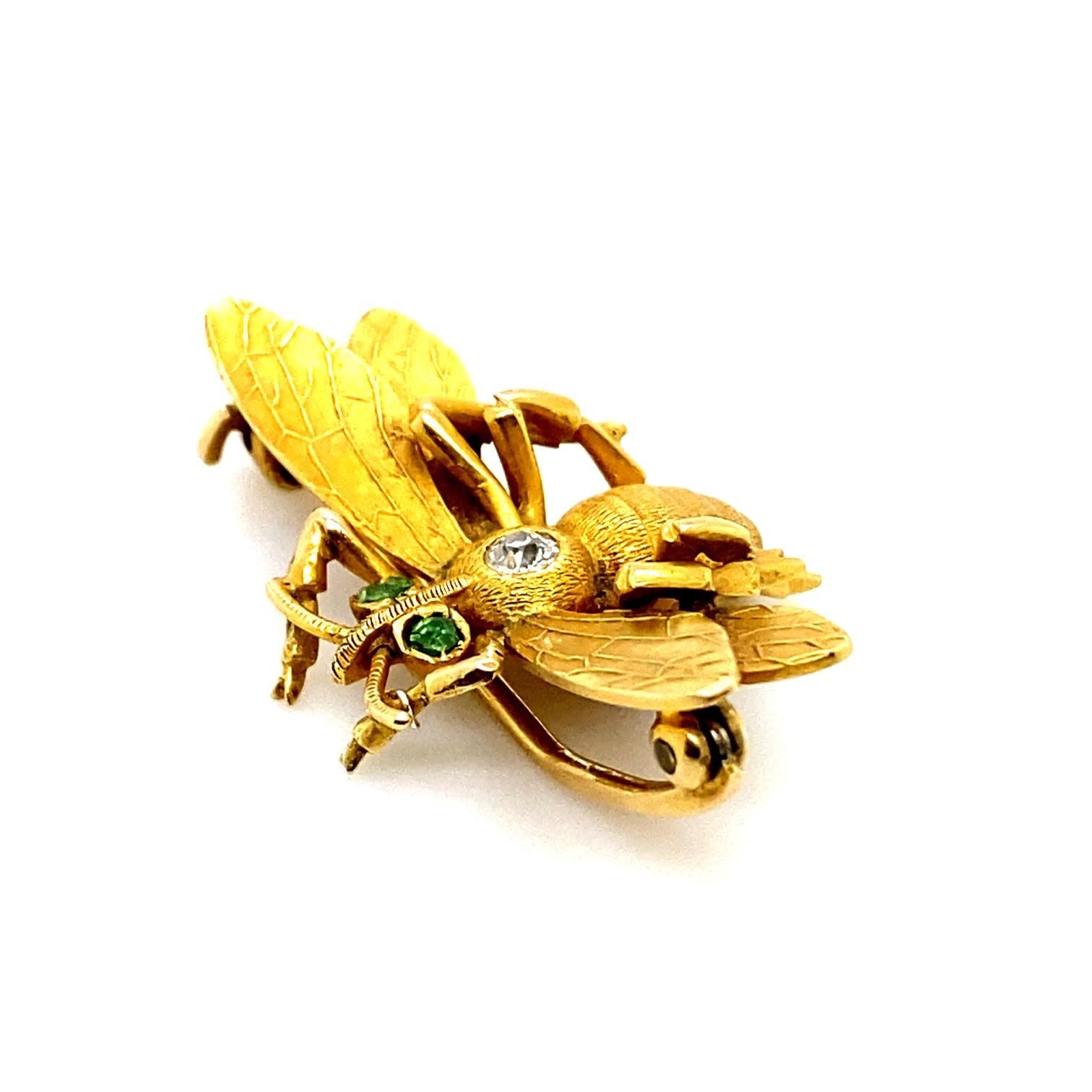 Vintage Art Nouveau Style Bee Brooch Pin Set in 18 Karat Yellow Gold For Sale 2