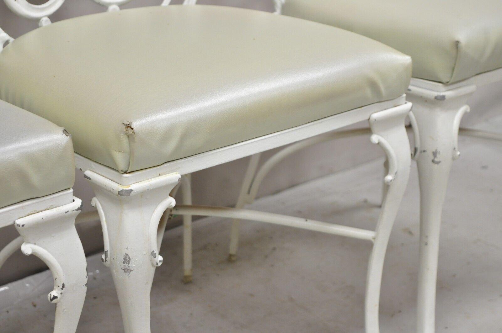 Vintage Art Nouveau Style Cast Aluminium Sunroom Patio Dining Chairs - Set von 3.  (20. Jahrhundert) im Angebot