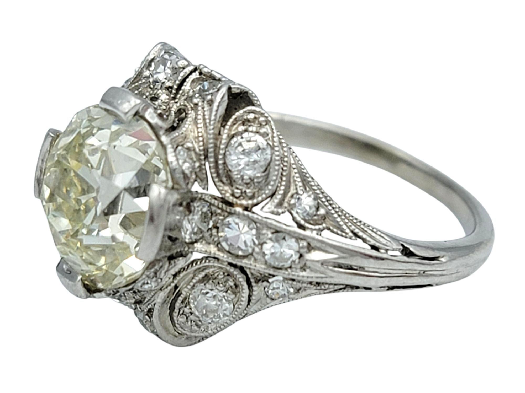 Vintage Art Nouveau Style Old European Cut Diamond Engagement Ring in Platinum (Alteuropäischer Schliff) im Angebot
