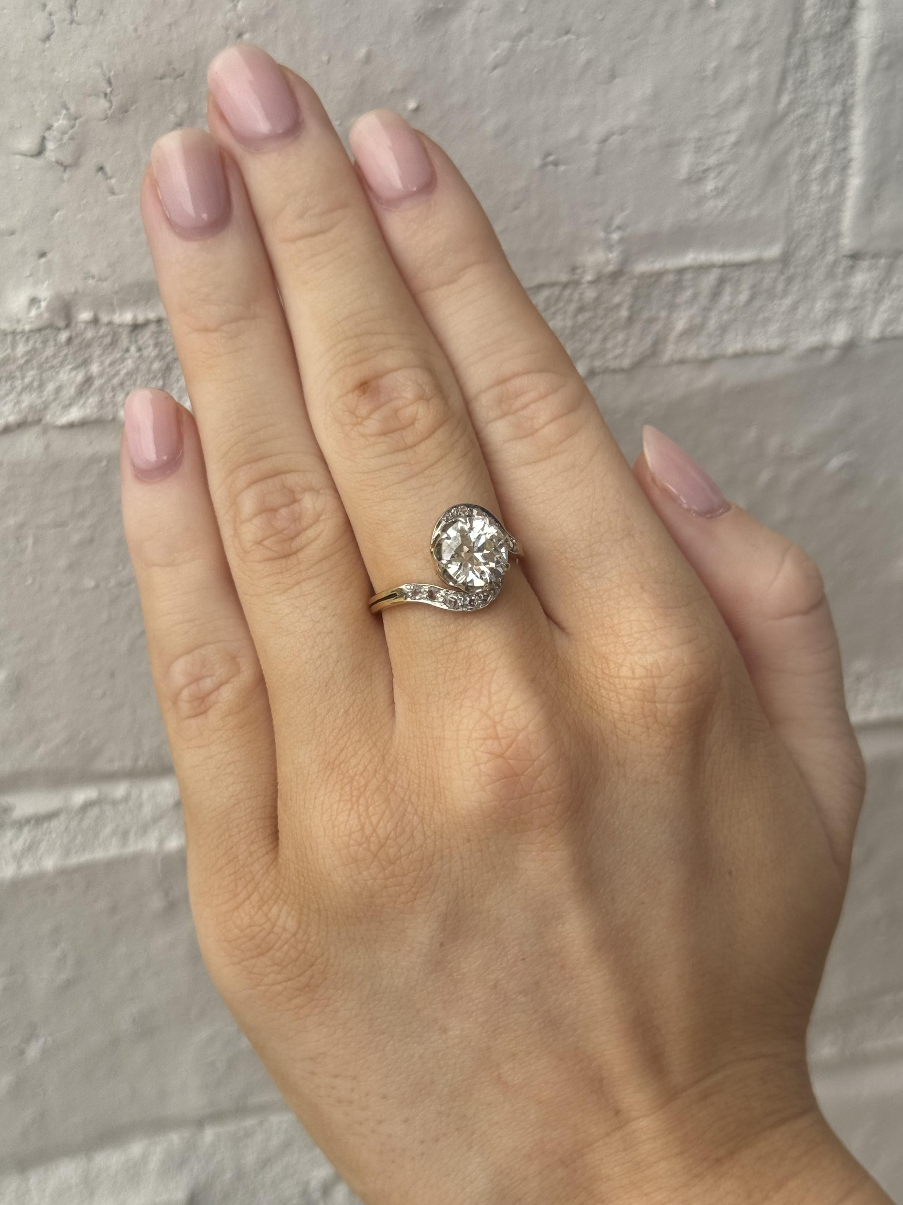 Vintage Art Nouveau Unique Diamond Engagement Ring In Excellent Condition For Sale In Montgomery, AL