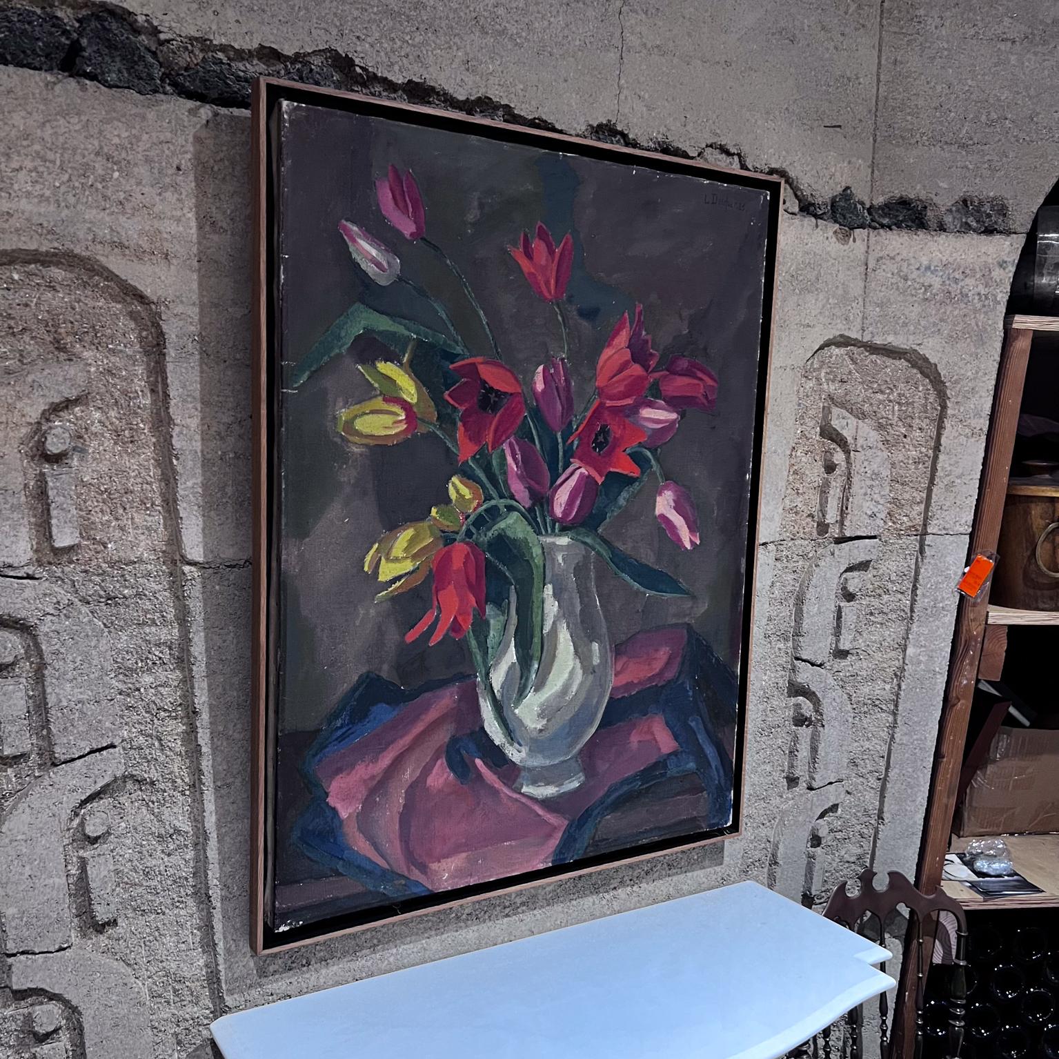 Mid-20th Century Oil on Canvas Floral Still Life Signed Painting For Sale 3