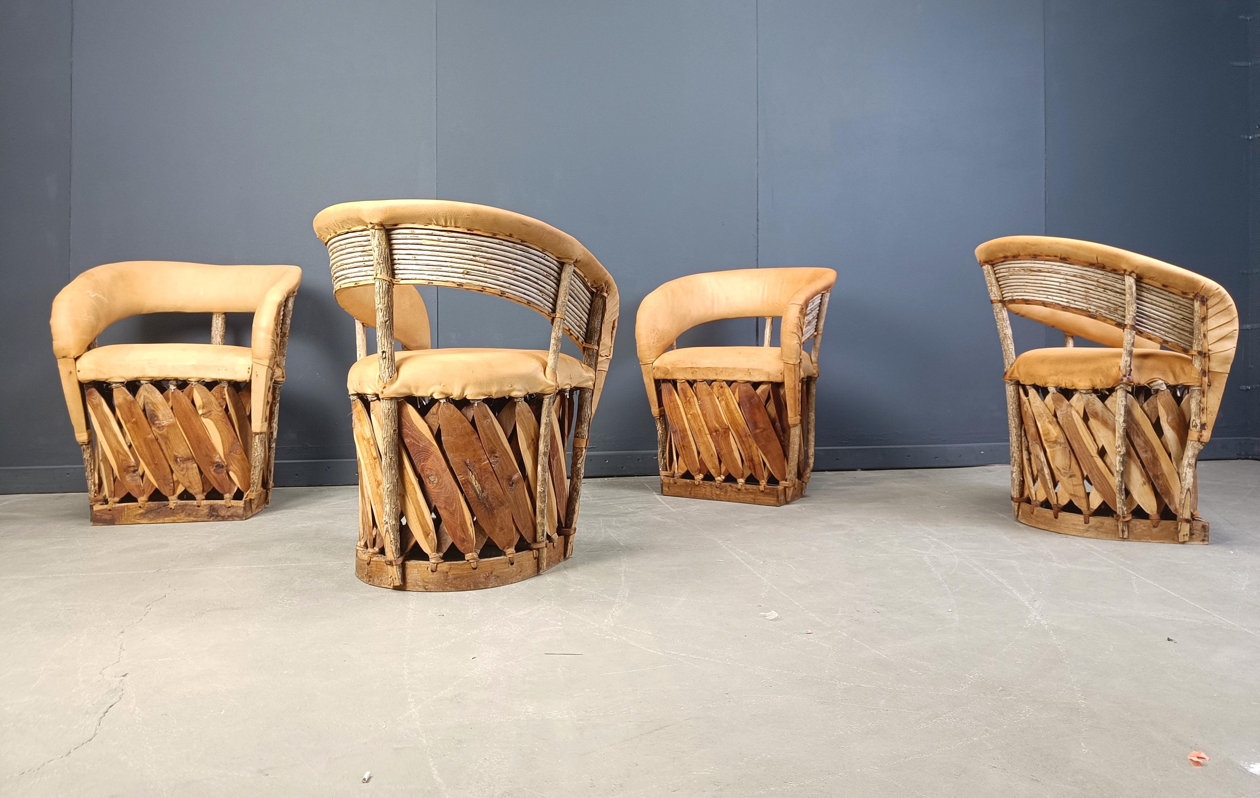 Set di 6 sedie da pranzo messicane vintage art populaire, anni '70 in vendita 2