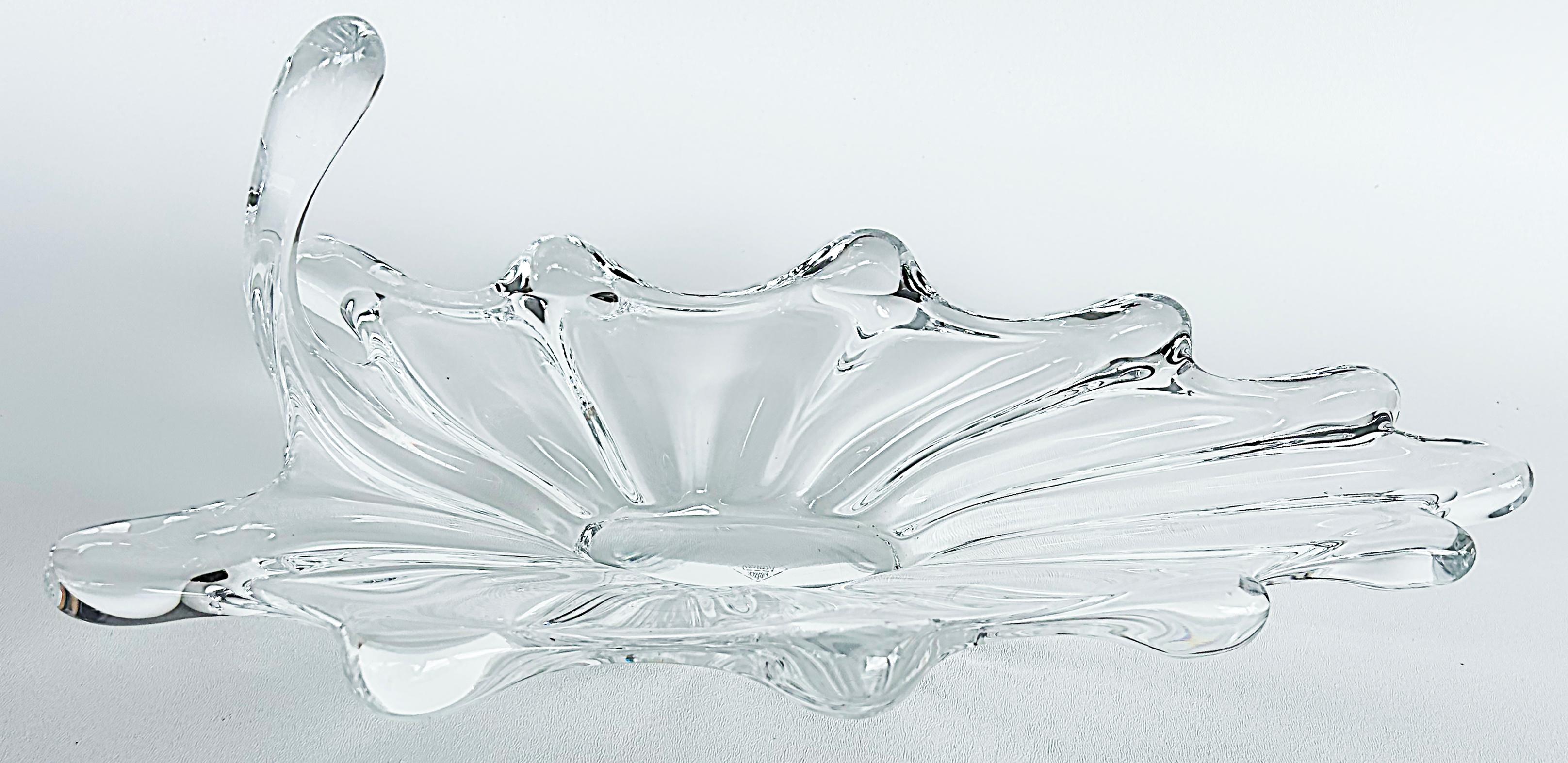 Vintage Art Vannes France Cristal Art Glass Centerpiece Dish, Signed Art Vannes Bon état - En vente à Miami, FL