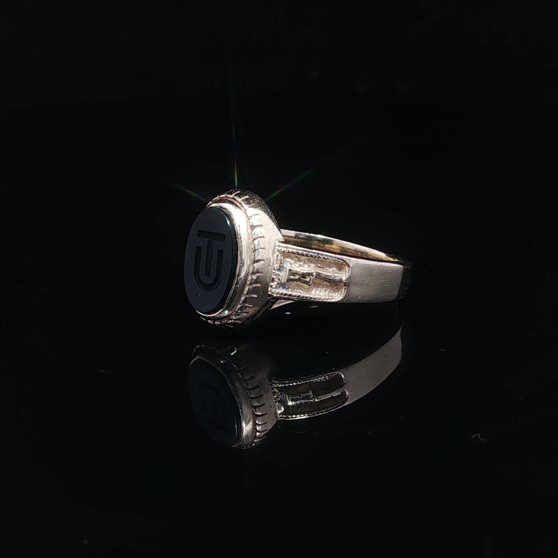 Anello Vintage Artcarved in oro 14k con iniziali in onice nera UT School in vendita 2