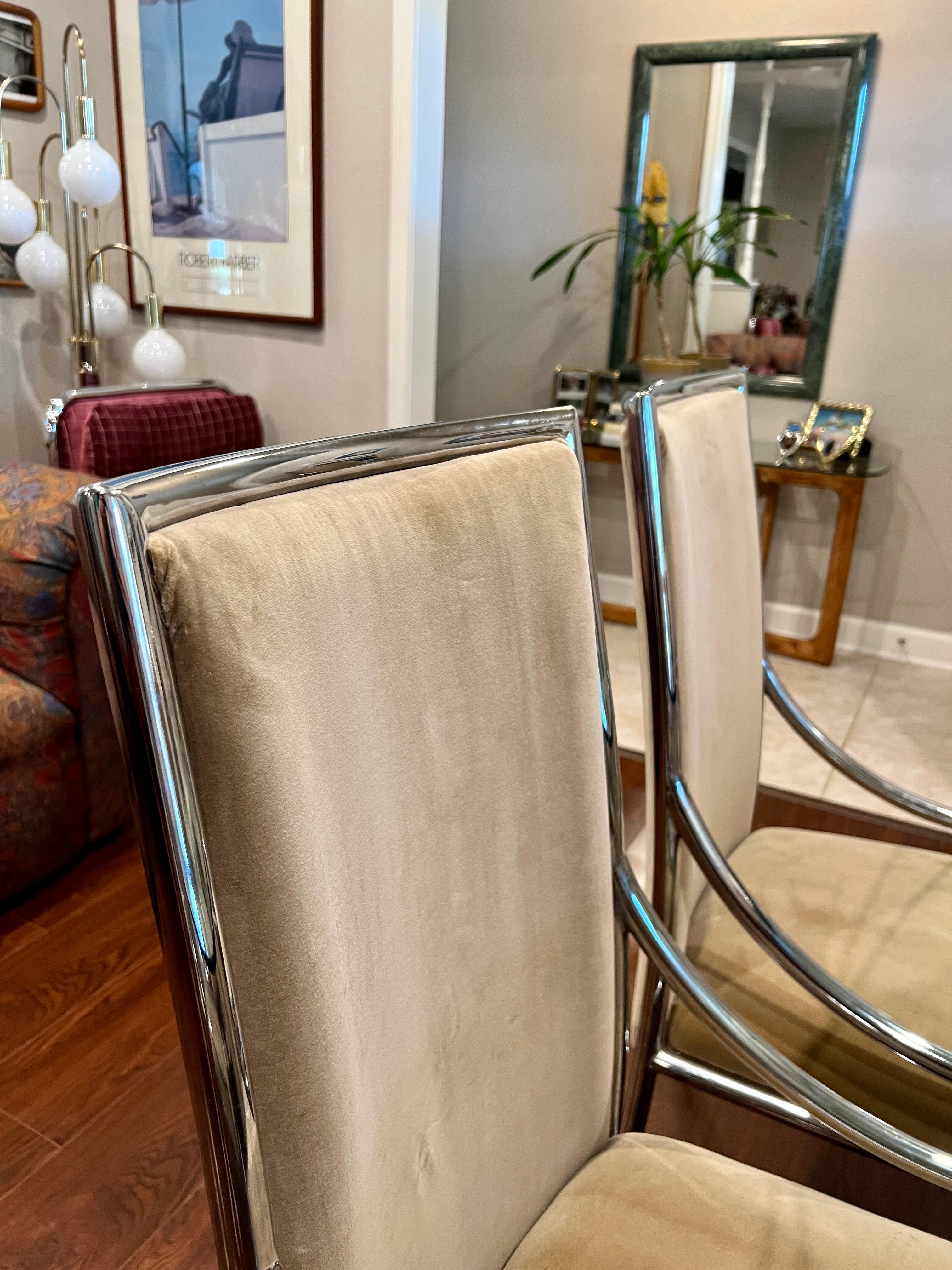Vintage Artedi Style Dining chairs, circa 1970s W 6 Chairs in Kravet Velvet In Good Condition In Houston, TX