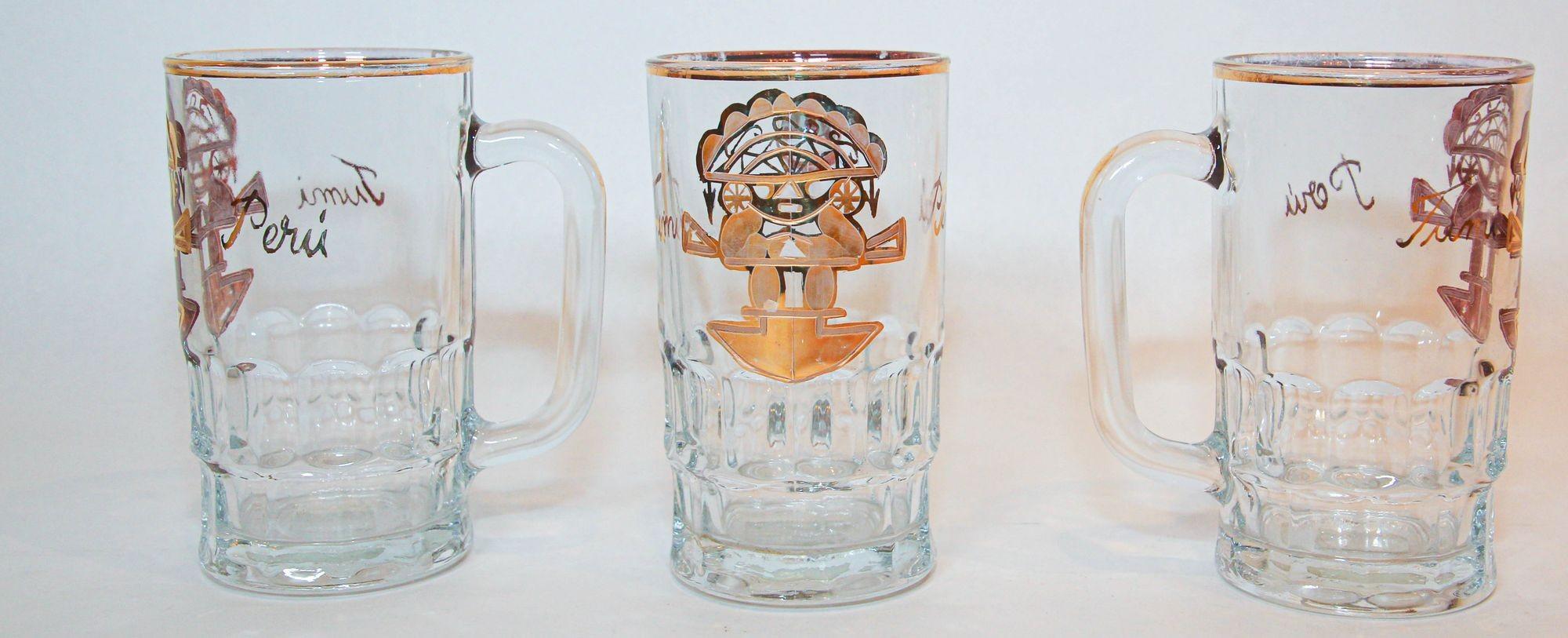 Artisanat Ensemble de 3 tasses vintage Artesania Tabuisa avec motif de dieu péruvien Tumi en vente