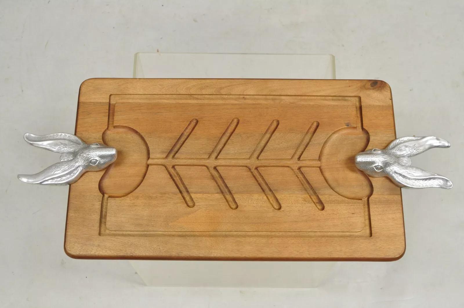 Tabla para cortar quesos vintage Arthur Court Conejito de aluminio fundido y madera de teca en venta 4