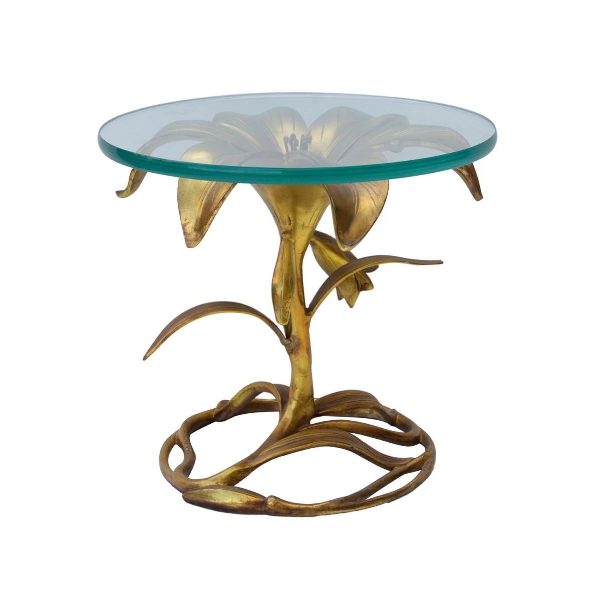 arthur court table