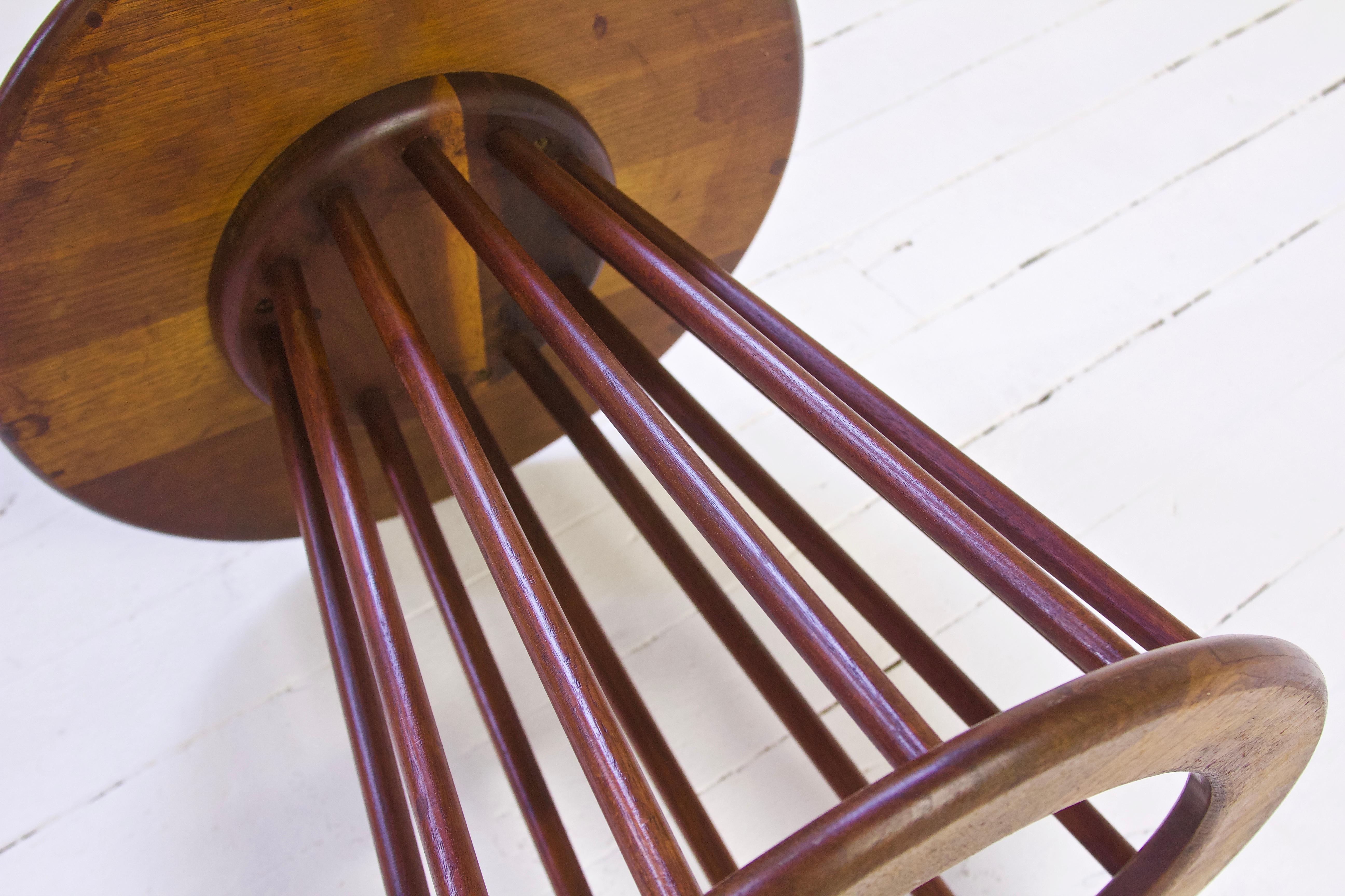 American Vintage Arthur Umanoff Spindle End Table in Walnut, 1960s