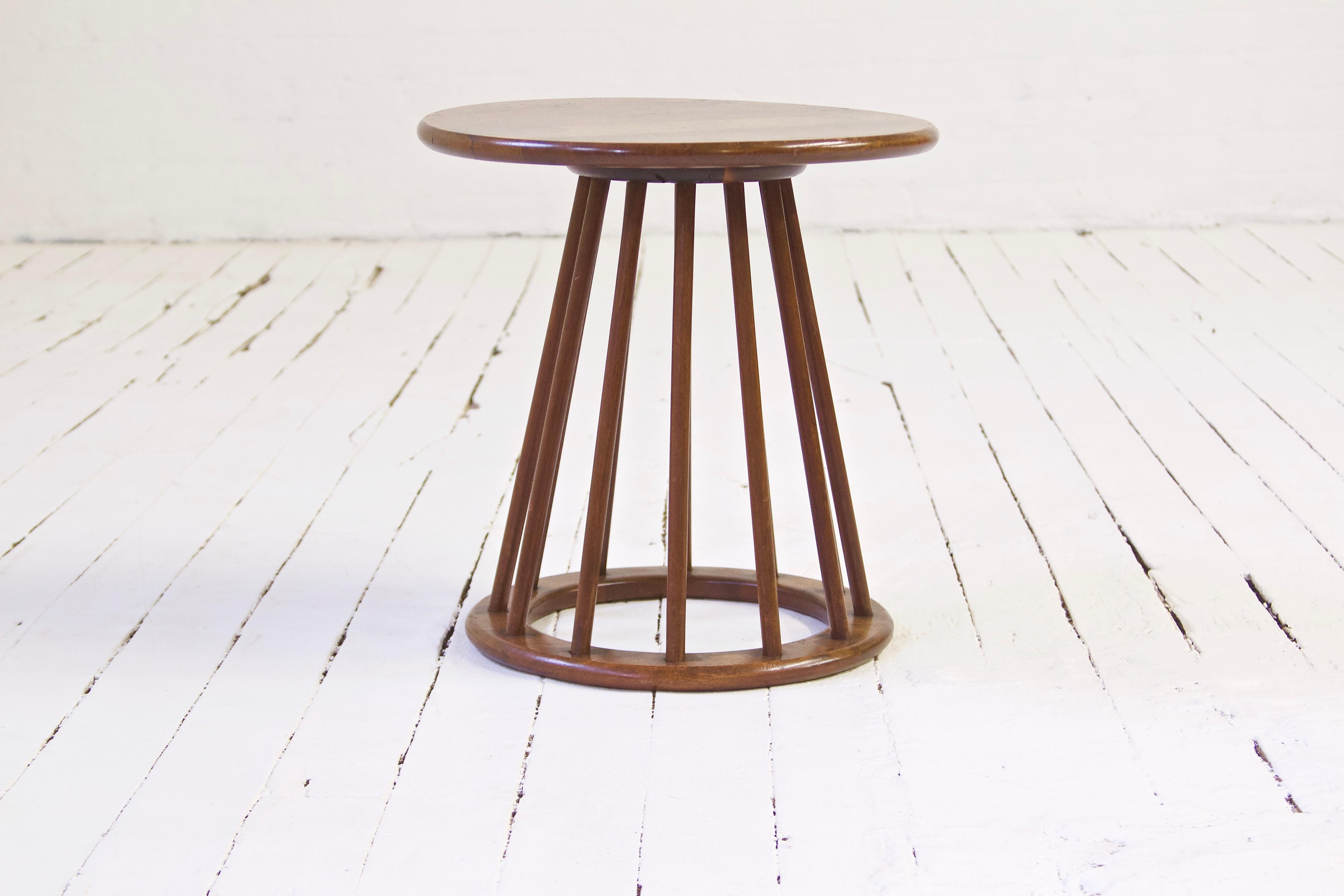 Vintage Arthur Umanoff Spindle End Table in Walnut, 1960s In Fair Condition In Brooklyn, NY