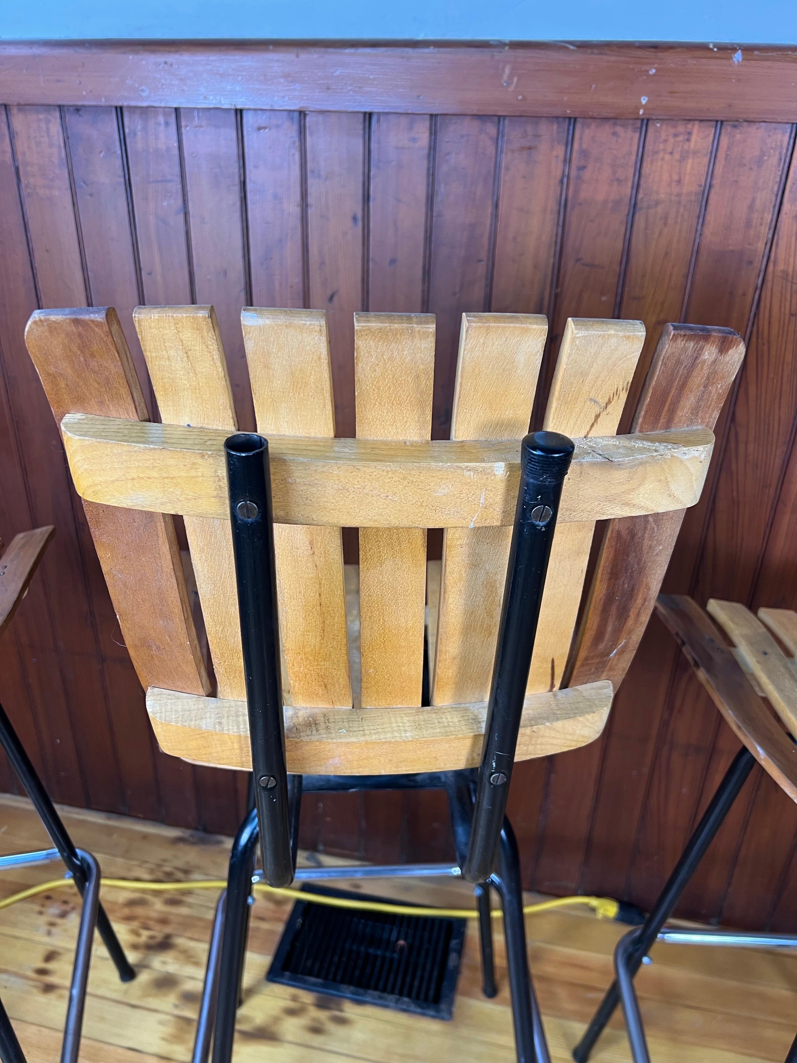 Late 20th Century Vintage Arthur Umanoff Style Swivel Slat Bar Stools - Set of 4 For Sale