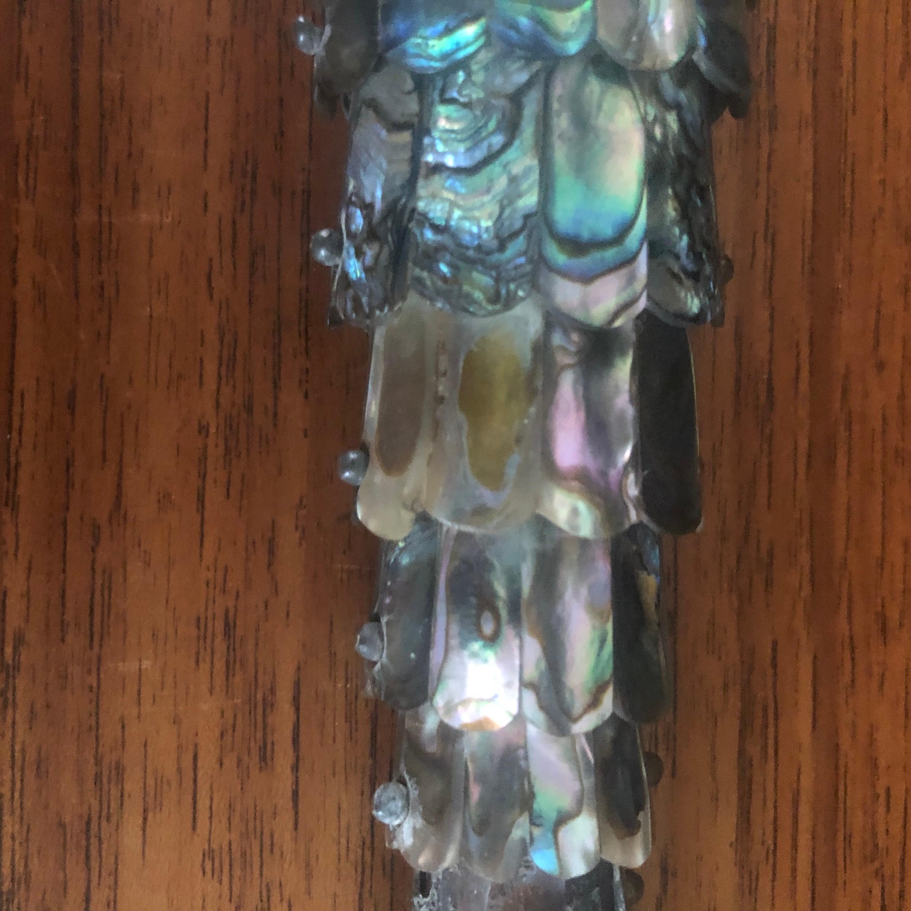 Scultura di pesce con conchiglia di abalone articolata vintage/apribottiglie di Los Castillos in vendita 5