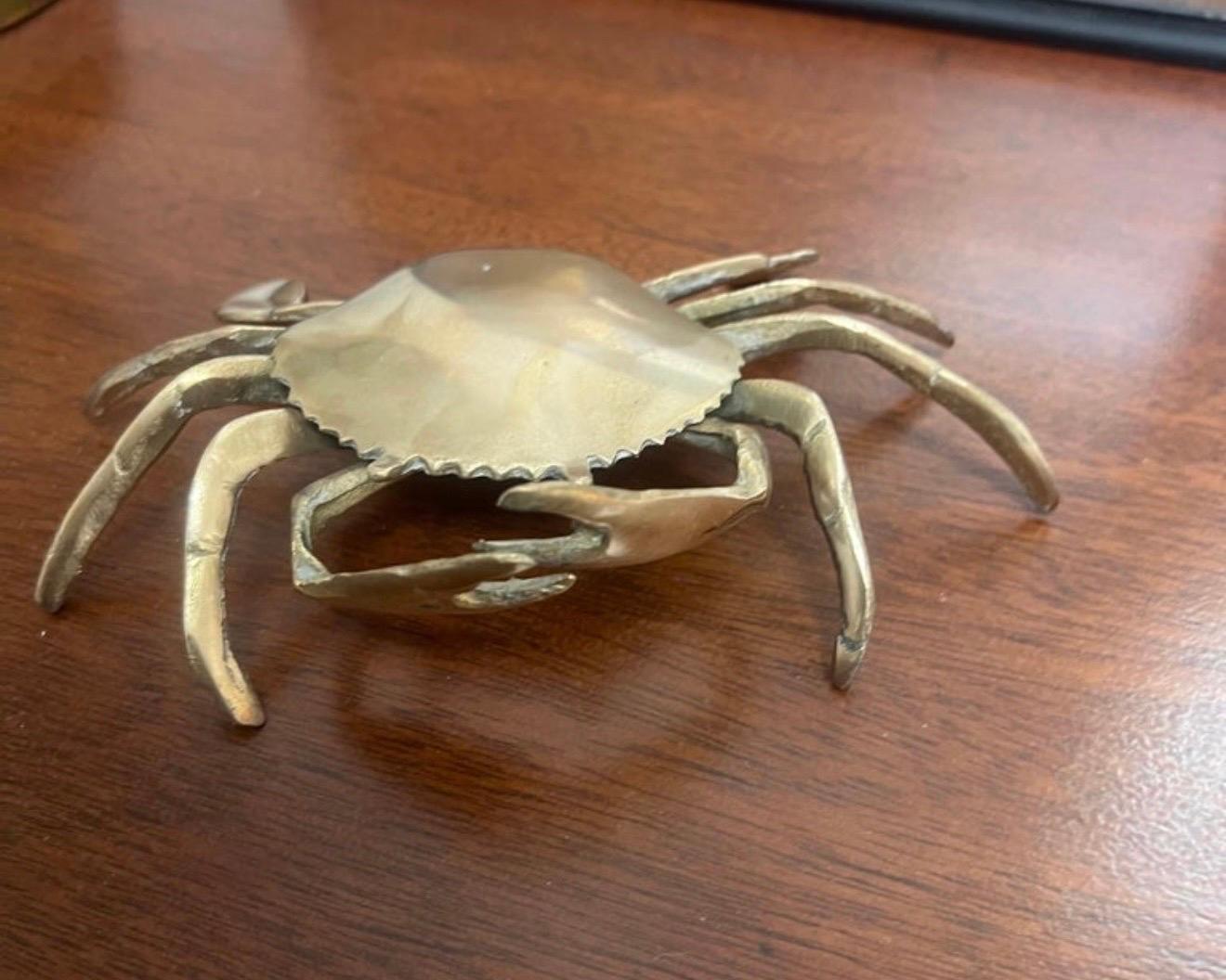Indien Cendrier vintage à crabe articulé en laiton en vente