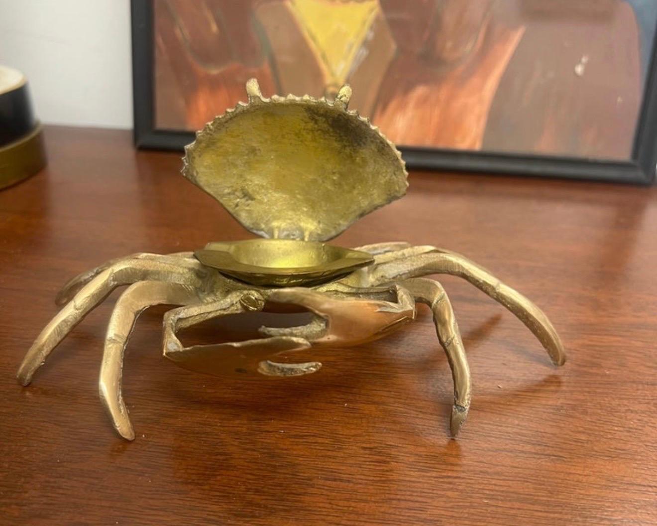 Cendrier vintage à crabe articulé en laiton Bon état - En vente à Charleston, SC