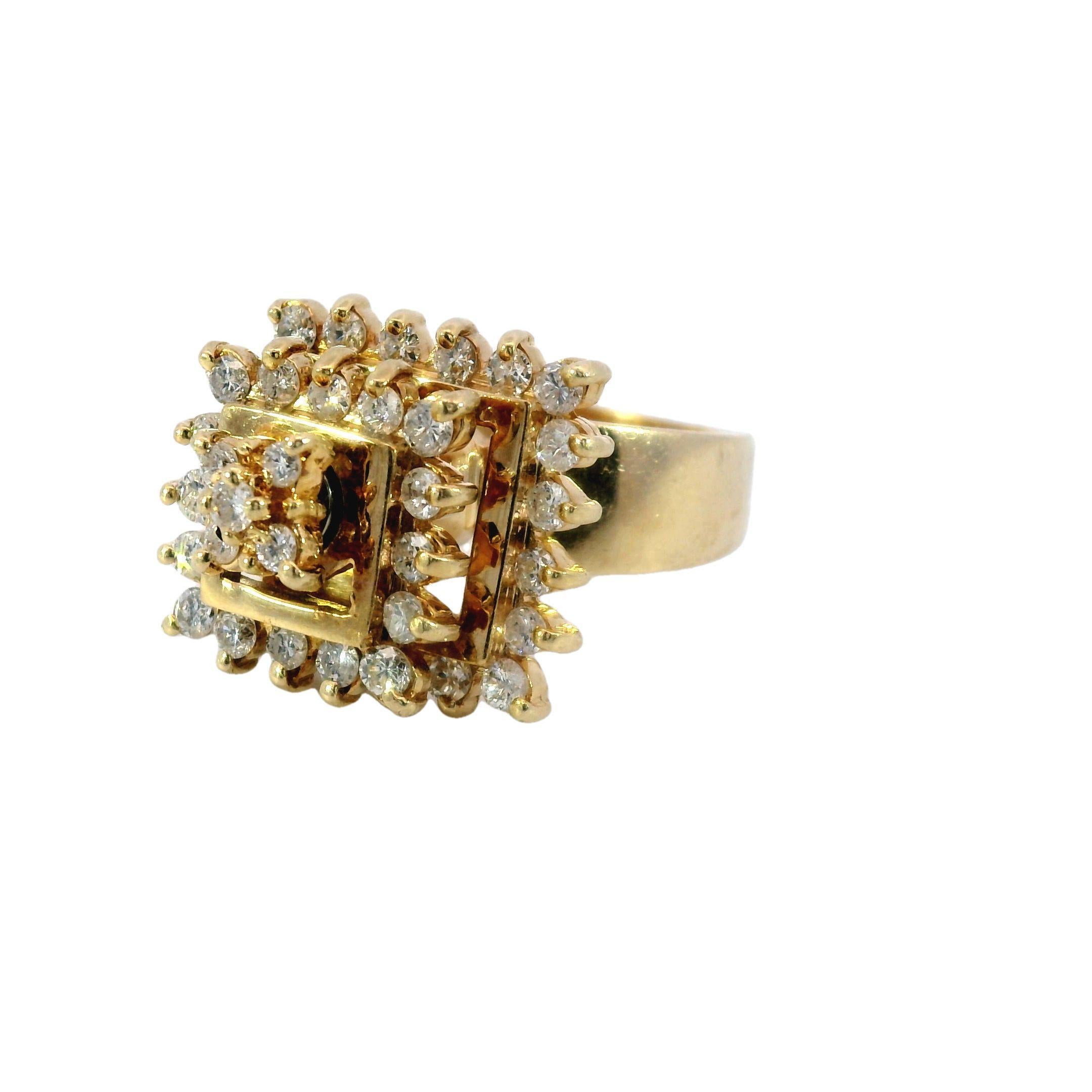 Bague tourbillonnante vintage articulée en or jaune 14 carats ~1,2 ctw

Cette extraordinaire bague de la fin du XXe siècle est une œuvre d'art dynamique. Réalisée en or jaune 14 carats, elle présente un design géométrique audacieux qui est non