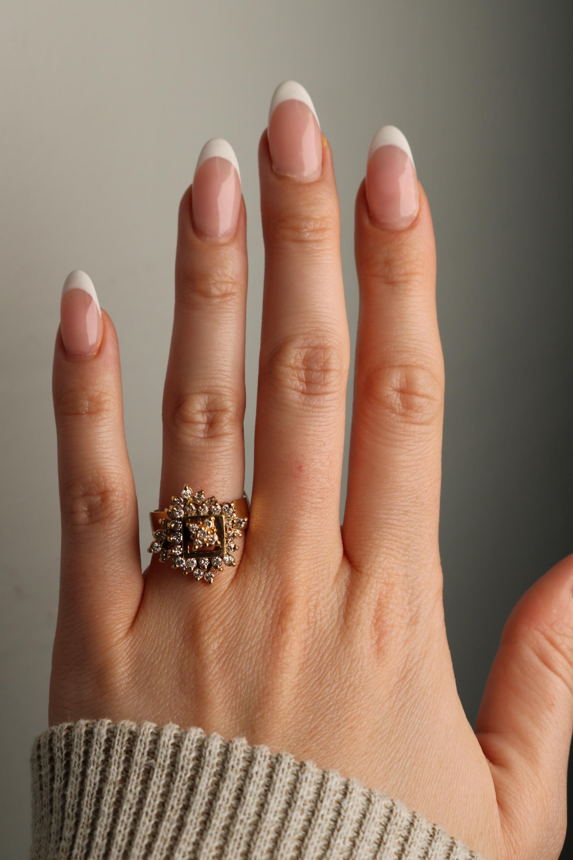 Moderne Bague tourbillonnante vintage articulée en or jaune 14 carats ~1,2 ctw en vente