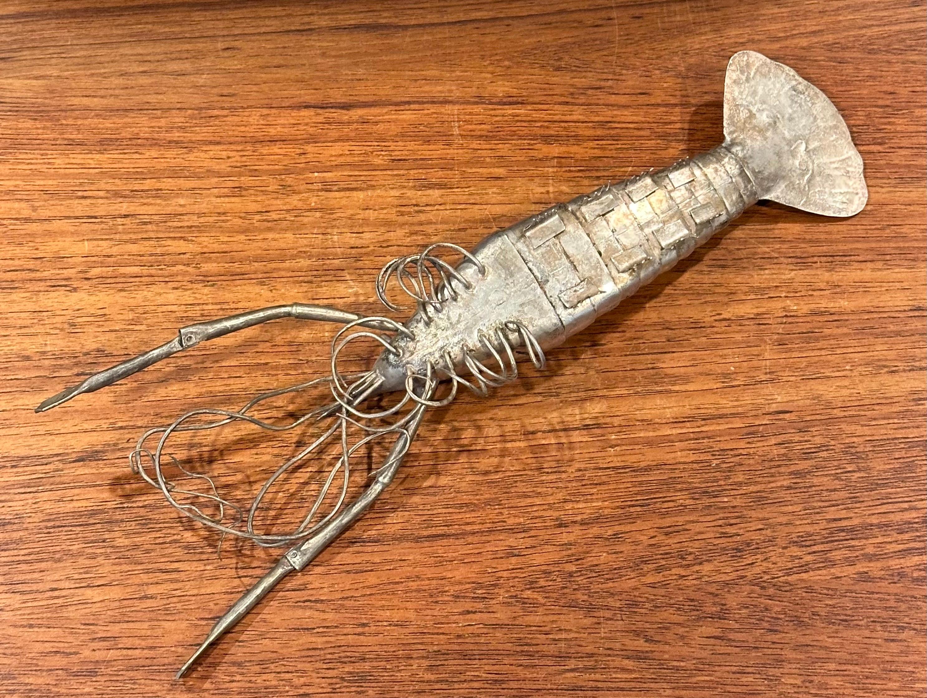 Metallo Scultura articolata d'epoca giapponese di gamberi e aragoste in vendita