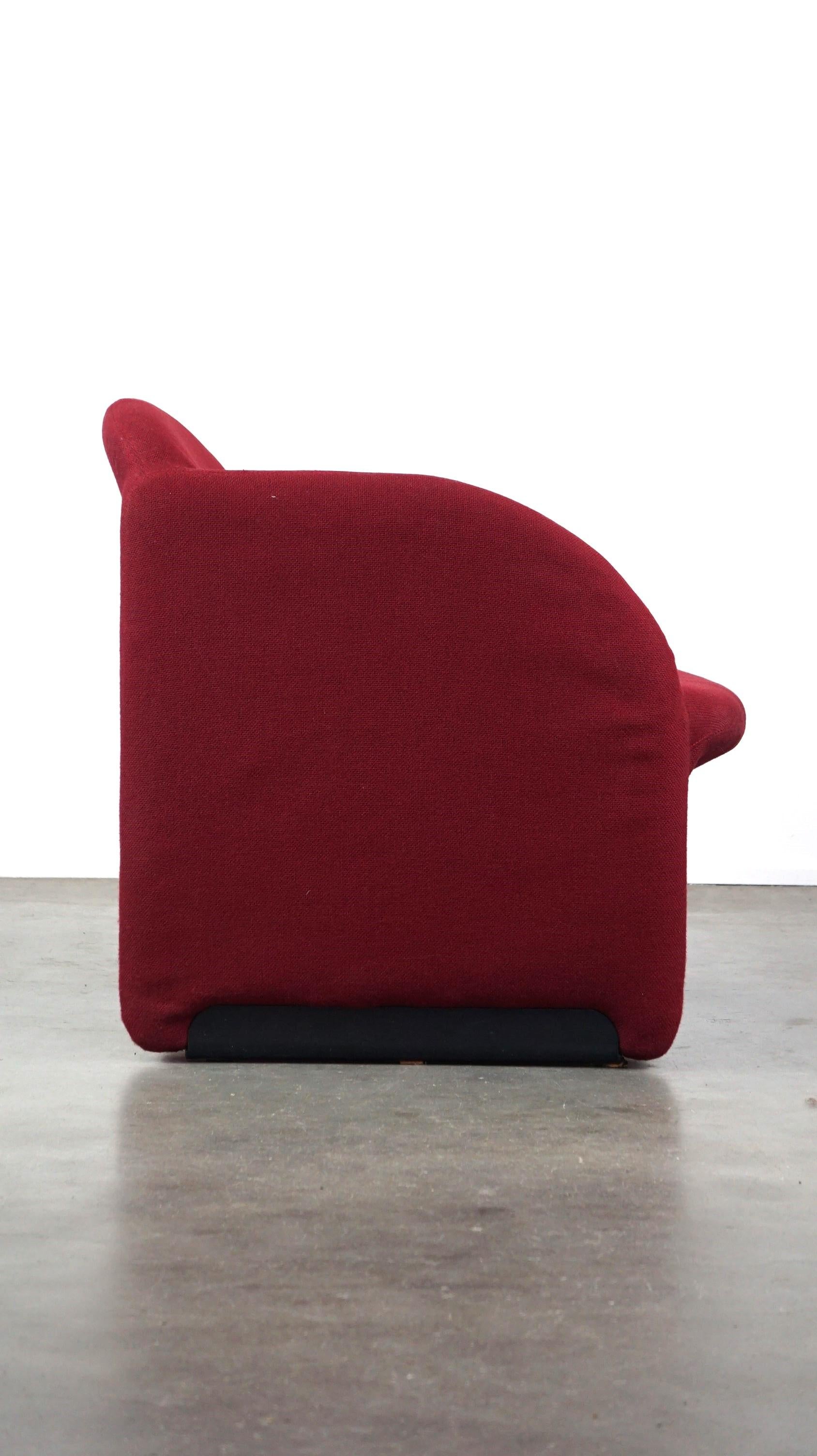 Fatto a mano Poltrona Vintage Artifort Design modello Ben in robusto tessuto rosso in vendita