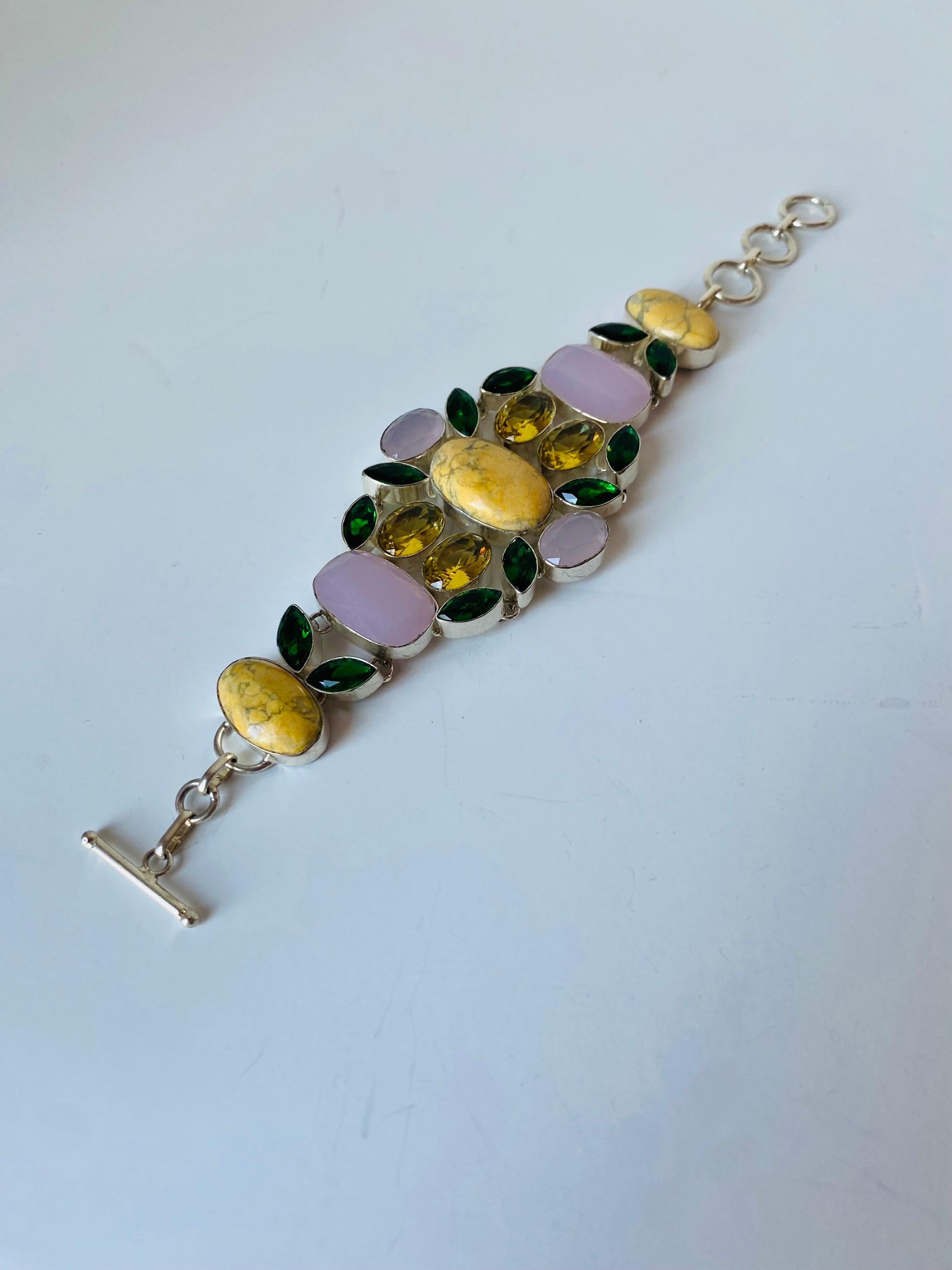 Moderno Bracciale artigianale vintage in argento 925 con pietre semipreziose 1970s in vendita