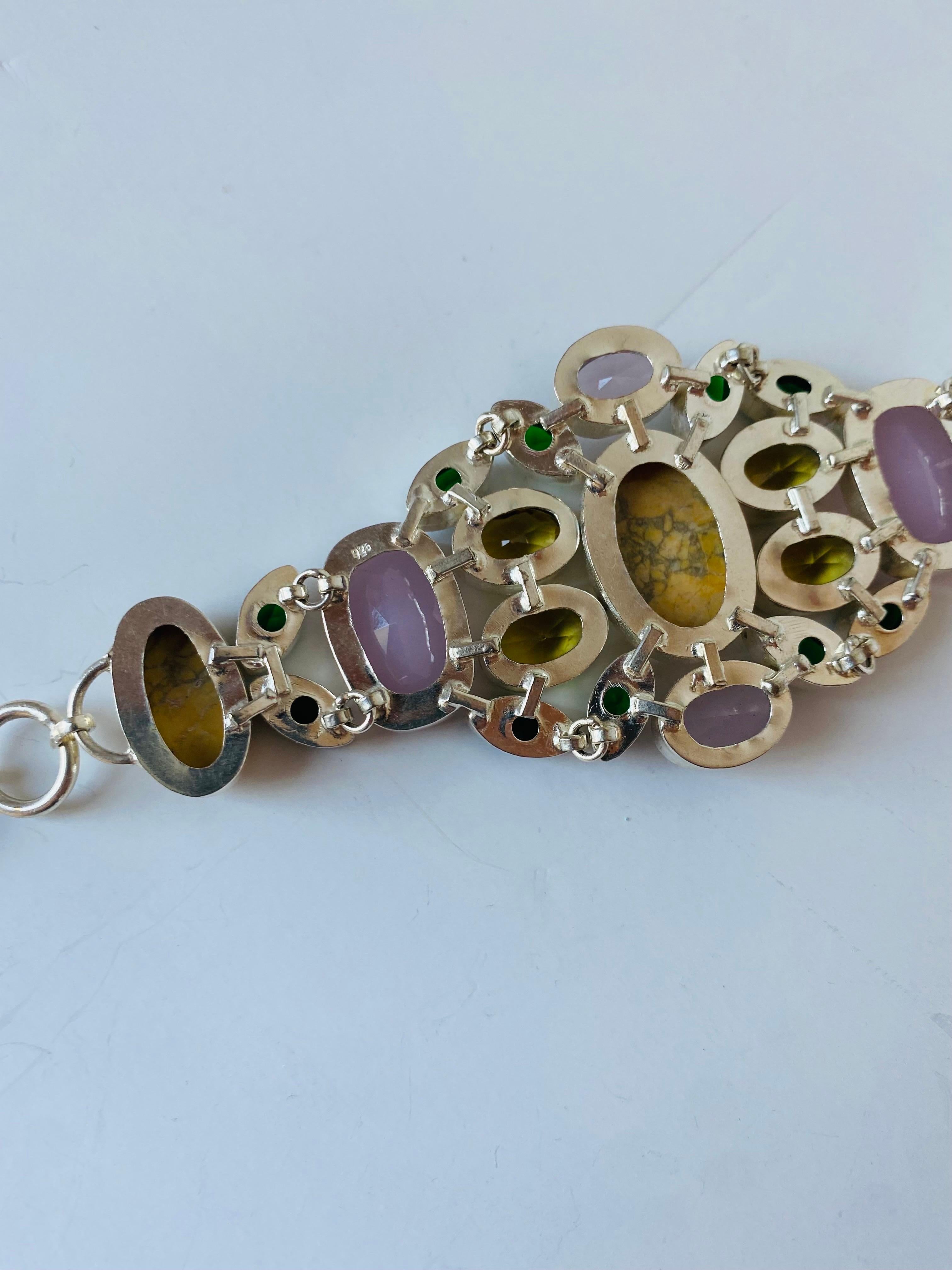 Fine XX secolo Bracciale artigianale vintage in argento 925 con pietre semipreziose 1970s in vendita