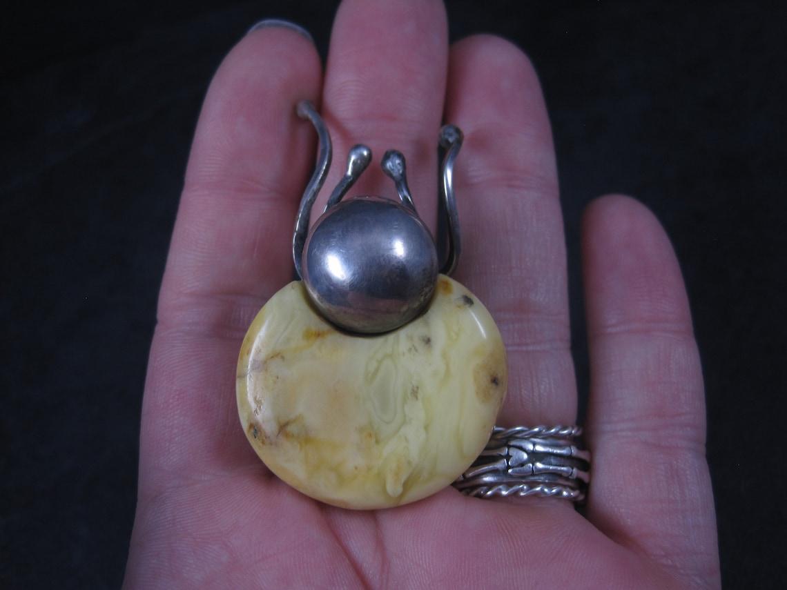 Arts and Crafts Vintage Artisan Sterling Baltic Egg Yolk Amber Beetle Bug Ring Adjustable Size 9 For Sale