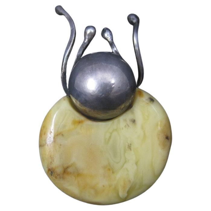 Vintage Artisan Sterling Baltic Egg Yolk Amber Beetle Bug Ring Adjustable Size 9 For Sale