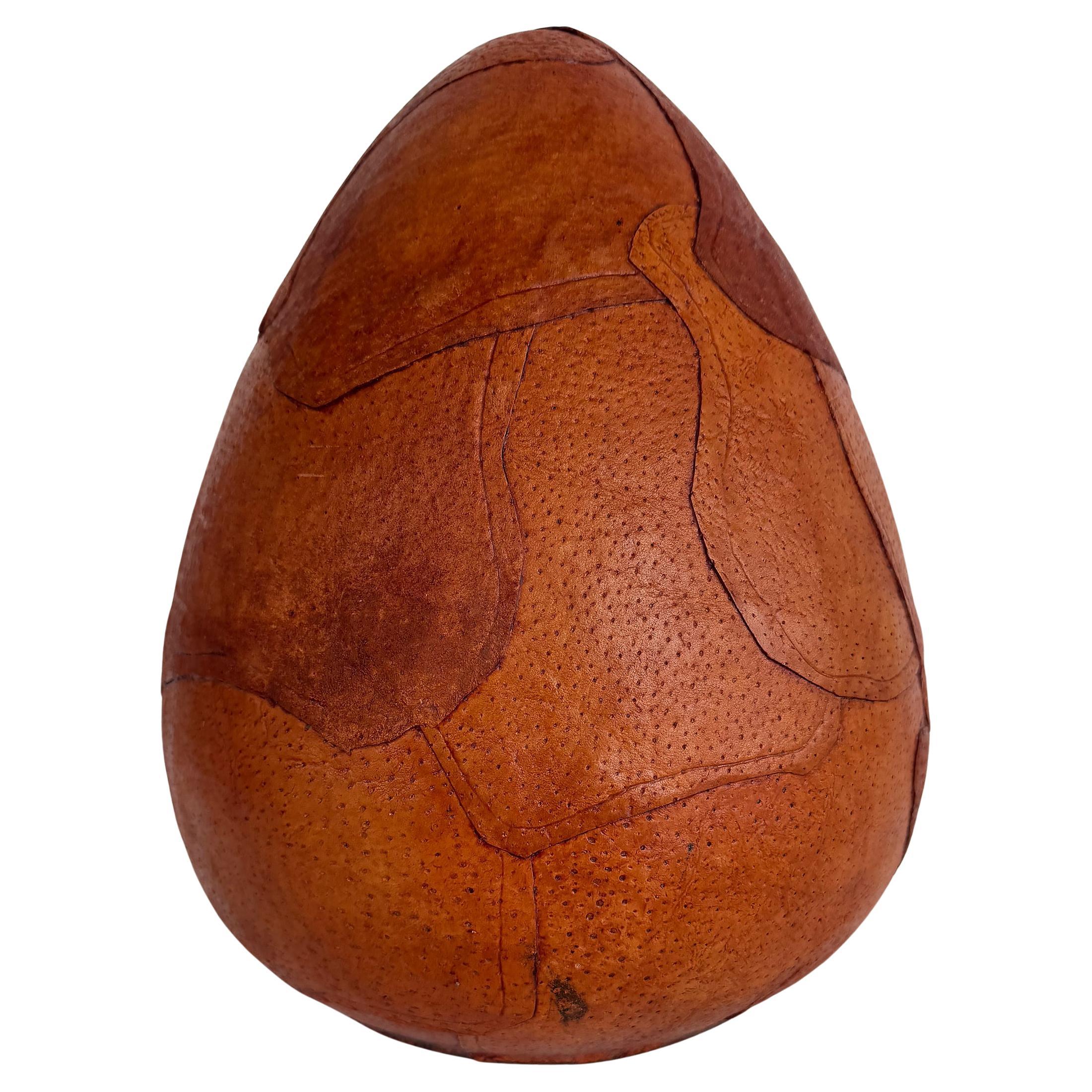 Vintage Artisan Studio Leder ummantelte Tonkugel Skulptur. Organische Moderne