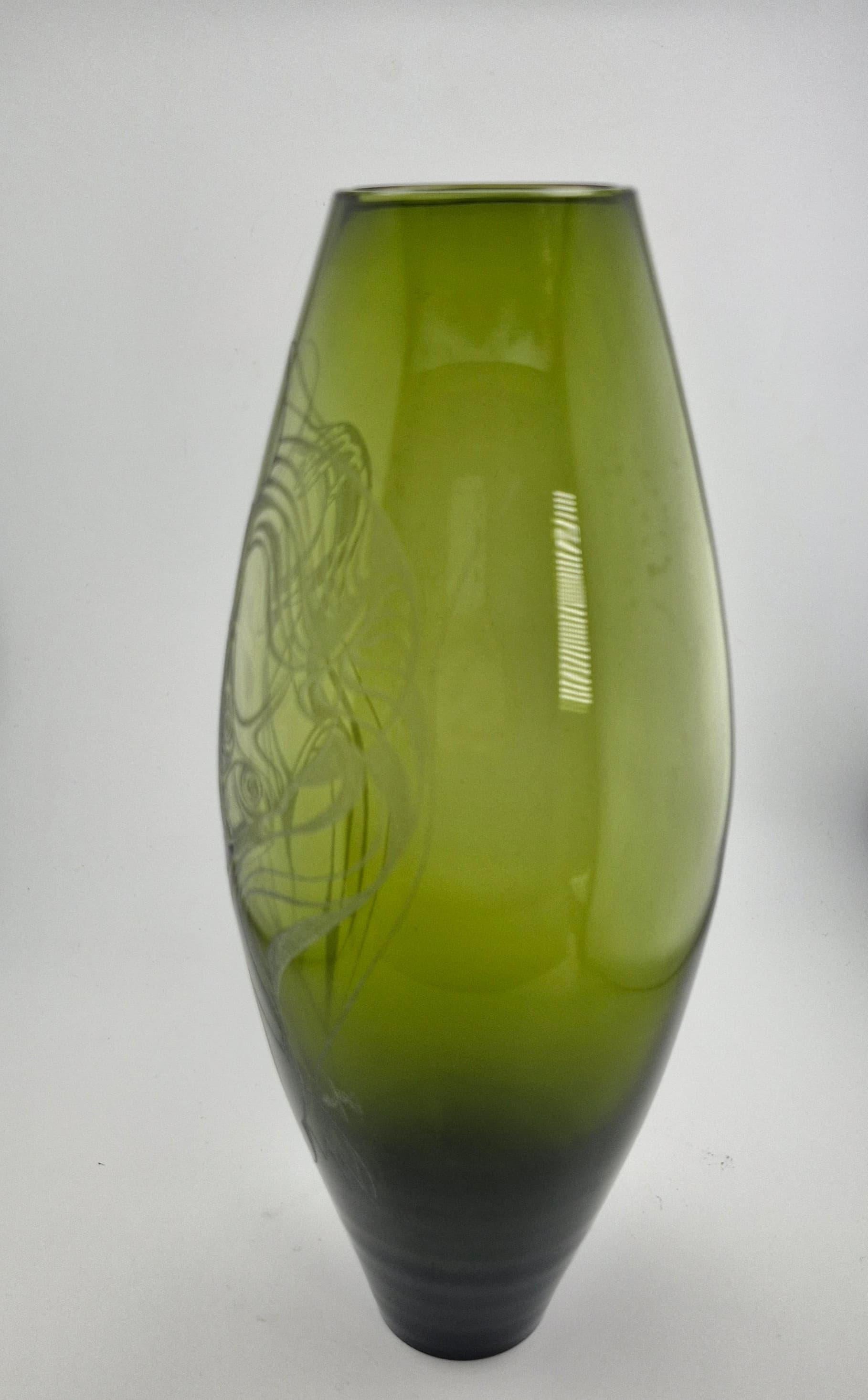 Vintage-Künstlerglas, orangefarbenes Glas, graviert mit weiblicher Figur, signiert von Künstlerin im Angebot 11