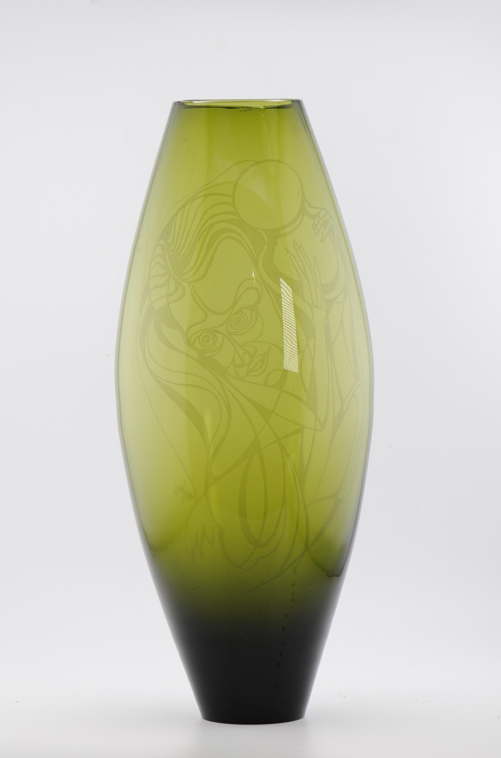 Vintage-Künstlerglas, orangefarbenes Glas, graviert mit weiblicher Figur, signiert von Künstlerin im Angebot 3