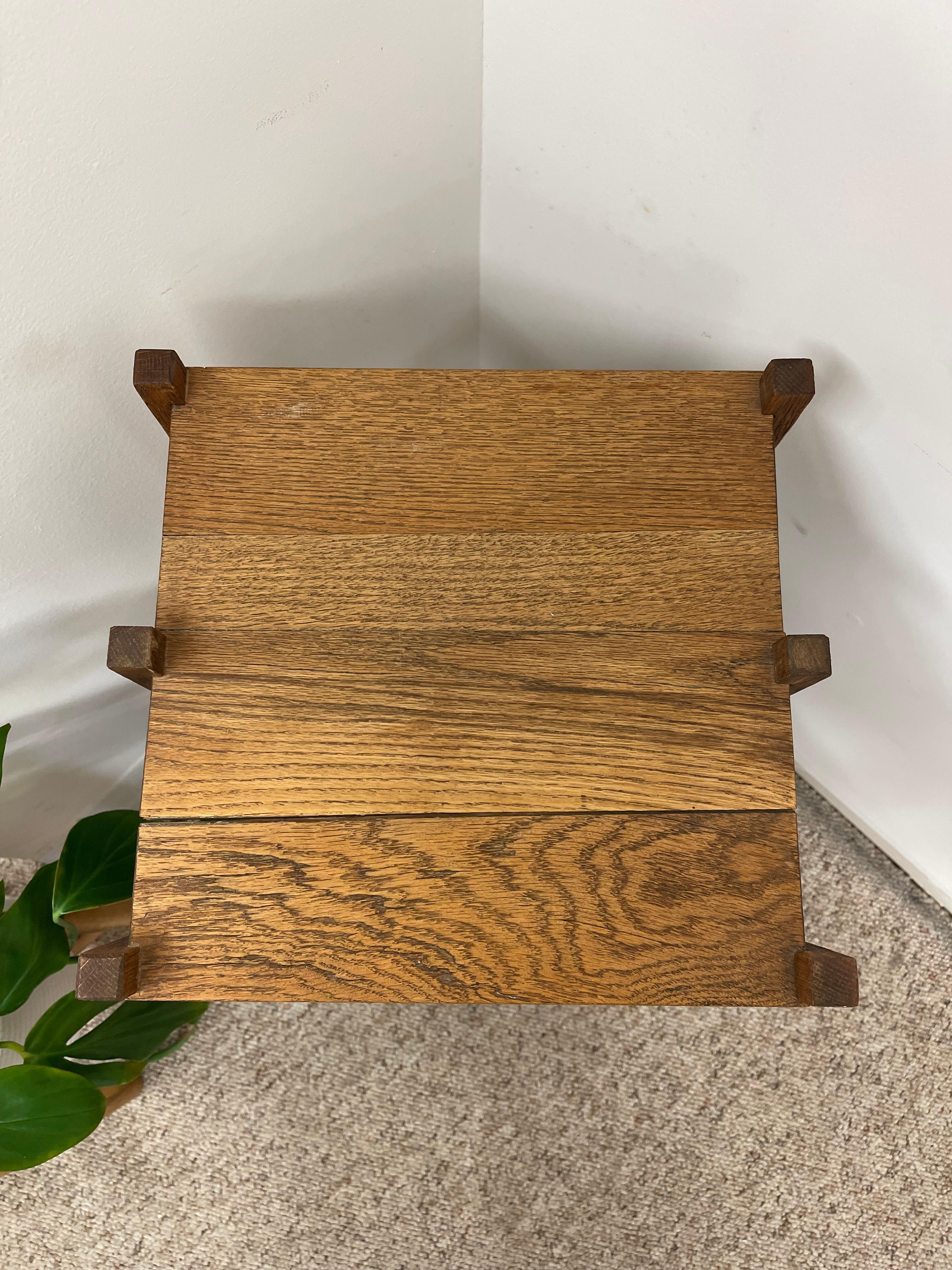 Etagère à trois niveaux ou cache-pot Vintage Art of Vintage en vente 4