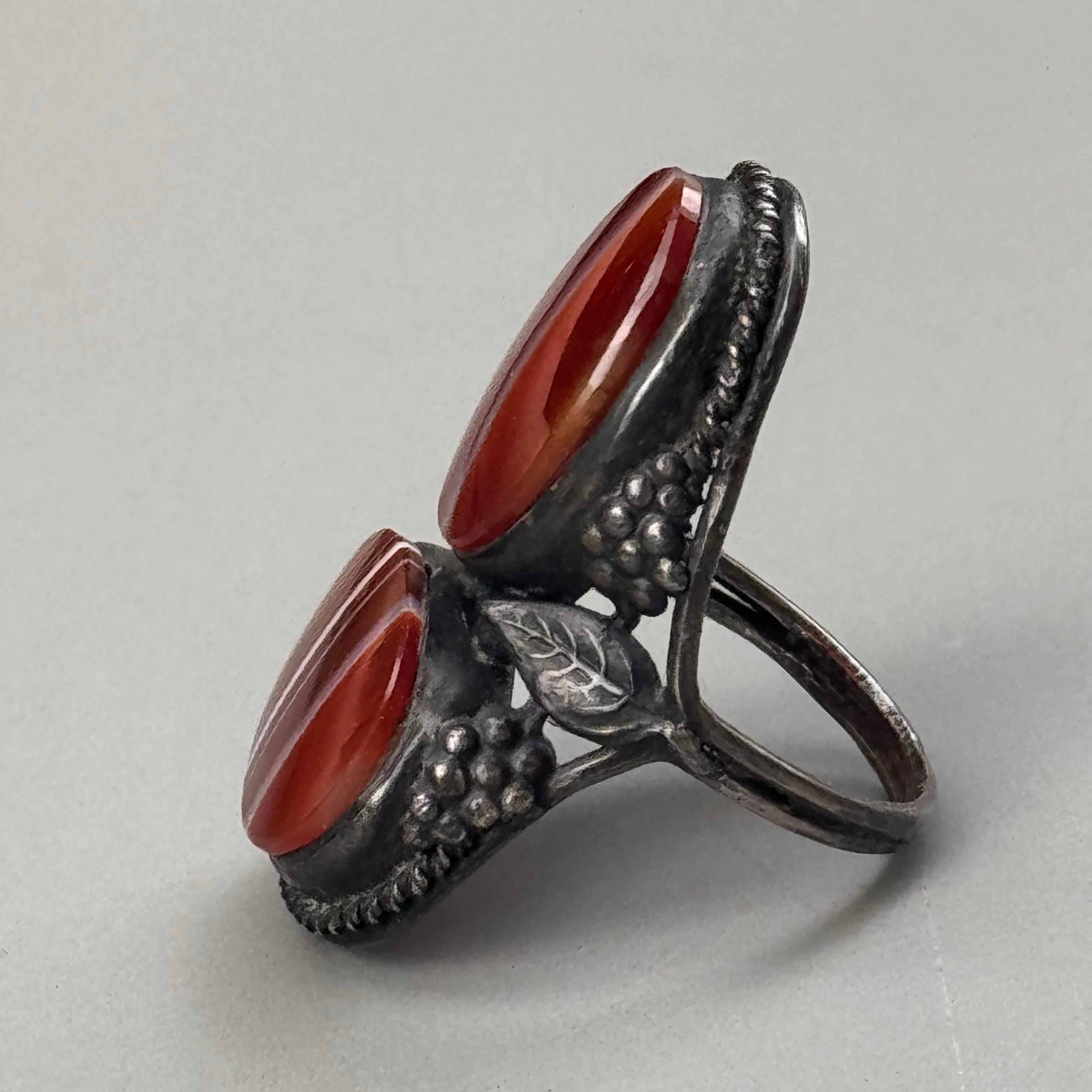 Oval Cut Vintage Arts & Crafts Art Nouveau Sterling Silver Banded Agate Ring: For Sale