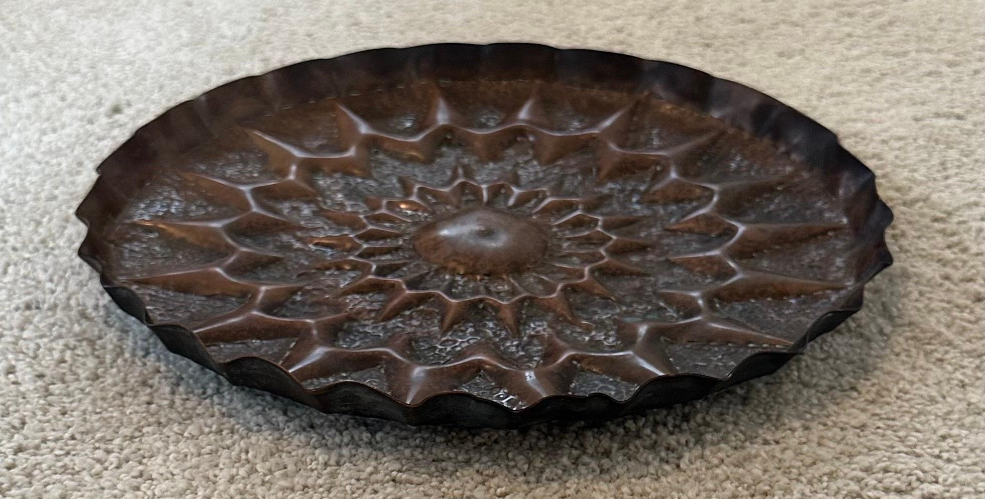 American Vintage Arts & Crafts Hand Hammered Copper Tray  For Sale