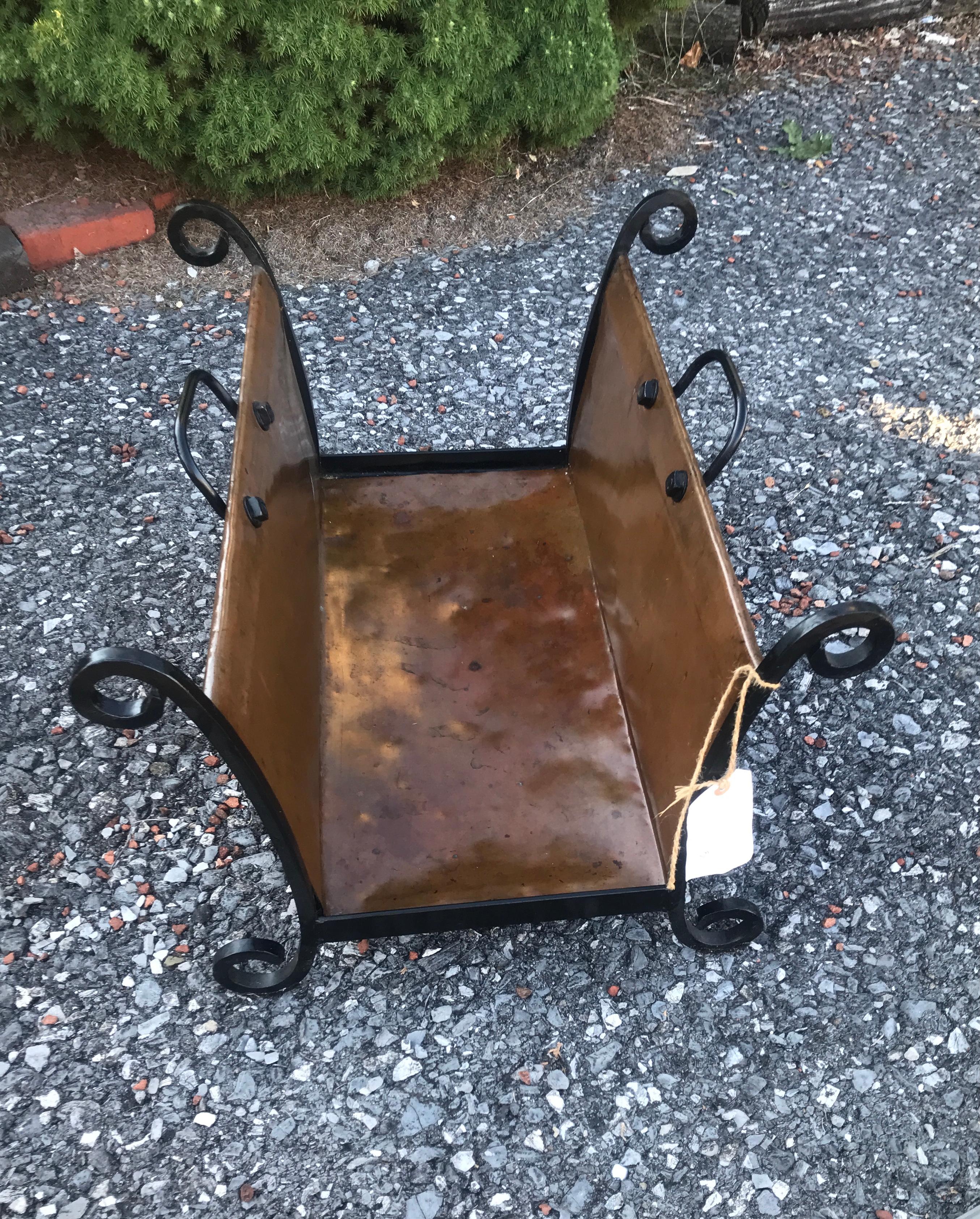 Vintage ARTS &CRAFTS   Porte-bûches -  L'époque Stickley     W7100 en vente 2