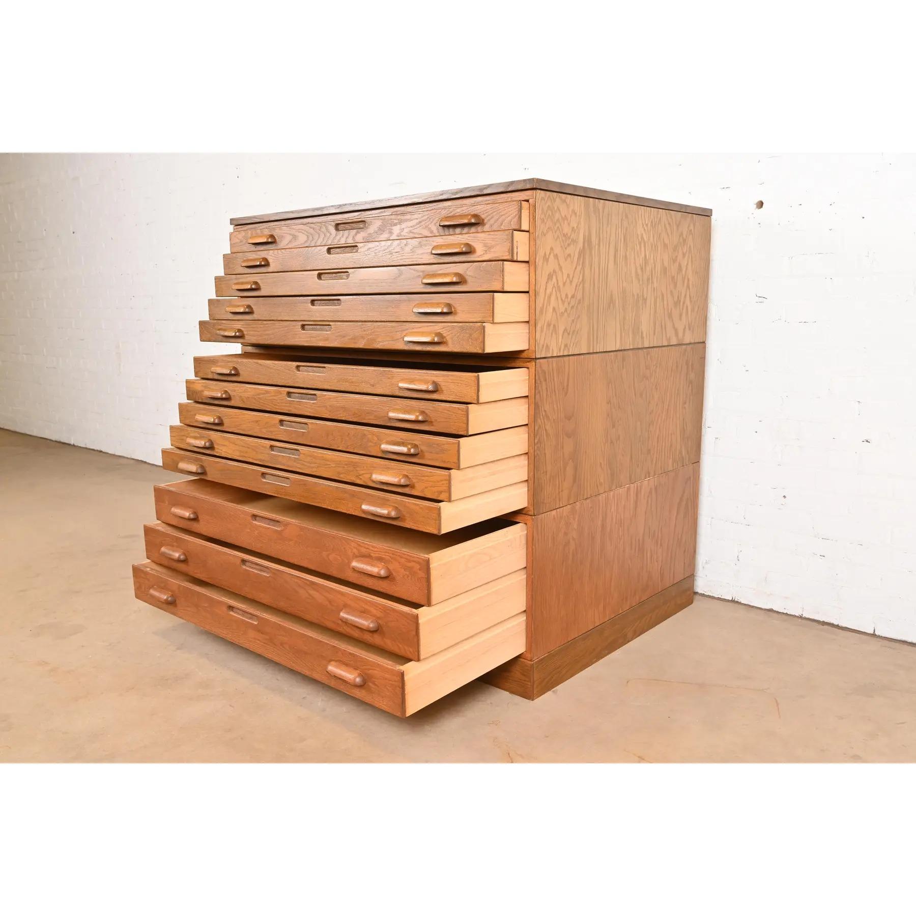 Vintage Arts & Crafts Oak 13-Drawer Architect's Blueprint Flat File Cabinet (Eichenholz) im Angebot