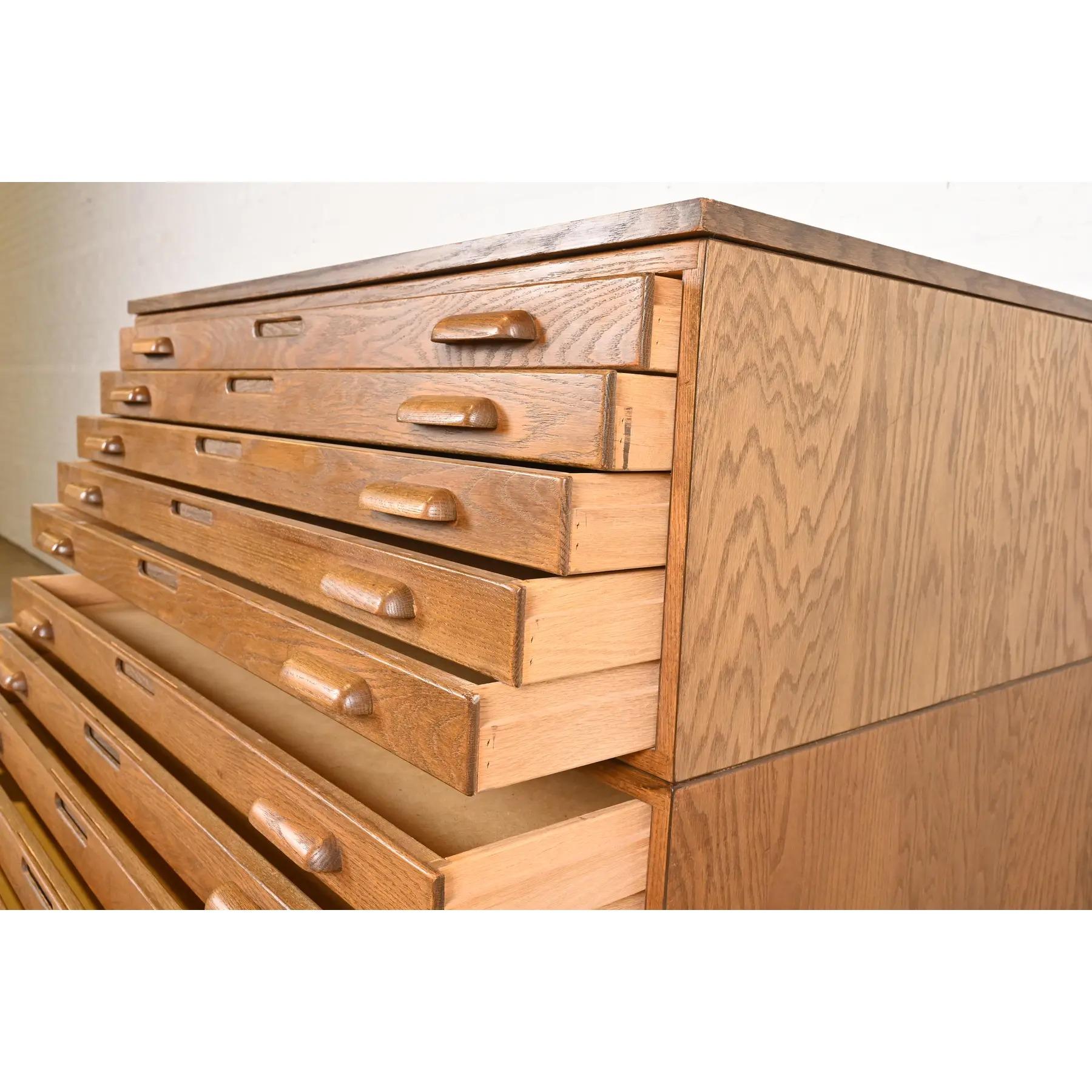 Vintage Arts & Crafts Oak 13-Drawer Architect's Blueprint Flat File Cabinet im Angebot 1