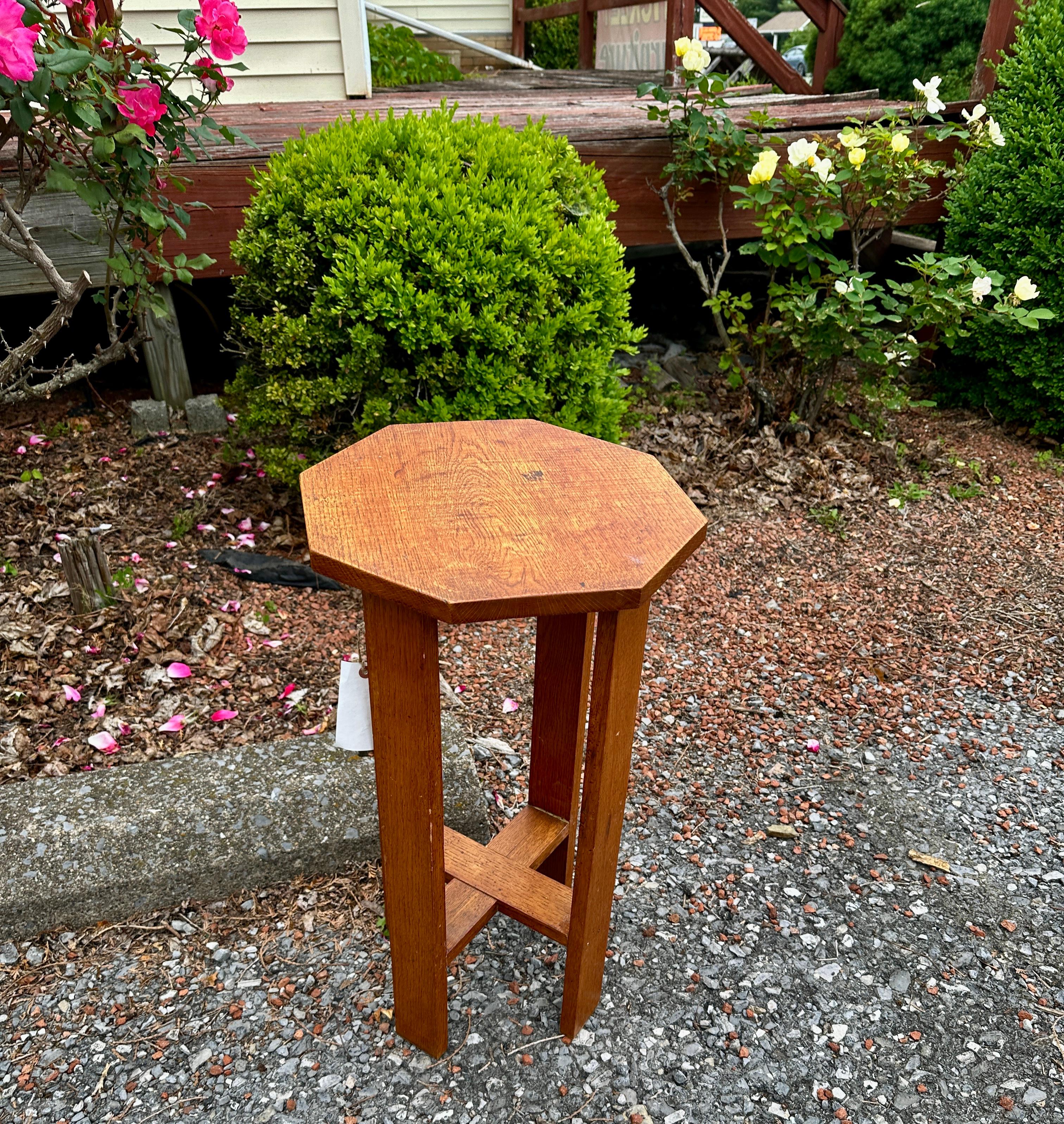 Soporte pequeño Vintage Arts & Crafts -  Época de Stickley ,                 W8356 siglo XX en venta