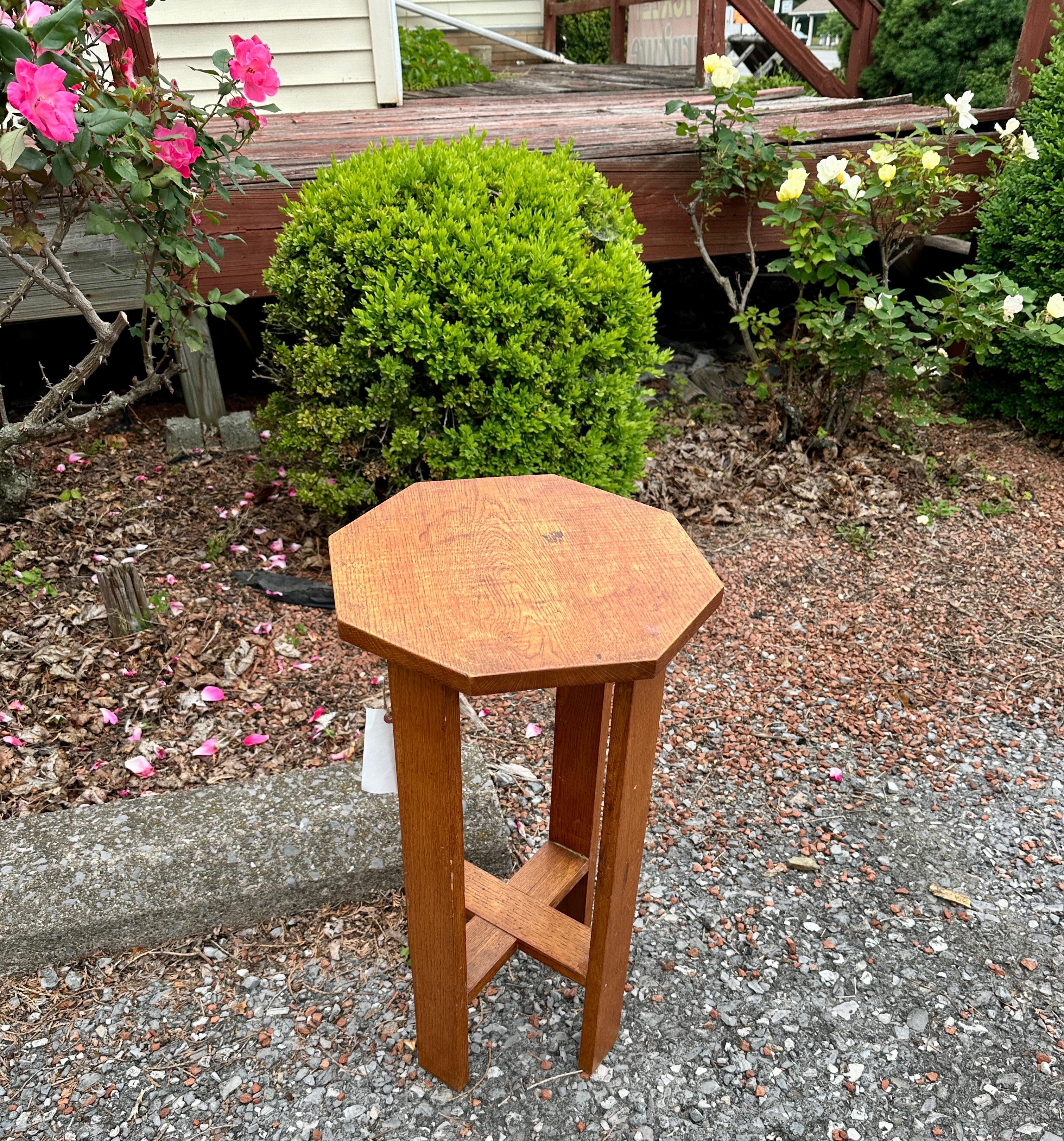 Soporte pequeño Vintage Arts & Crafts -  Época de Stickley ,                 W8356 en venta 1