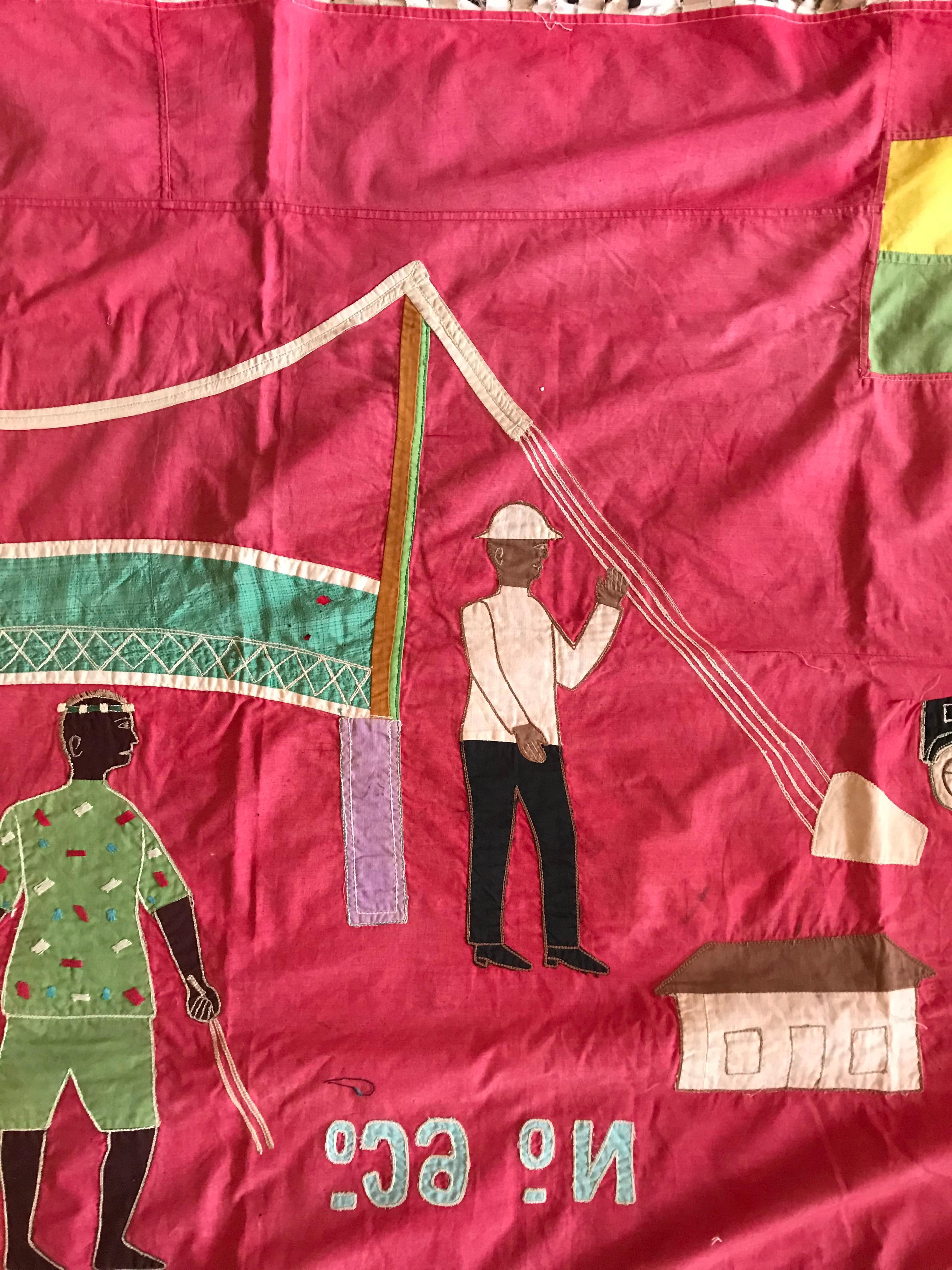 Alte Asafo-Flagge mit rosa Baumwollapplikationen von Fante People, Ghana, 1960er Jahre (Ghanaisch) im Angebot
