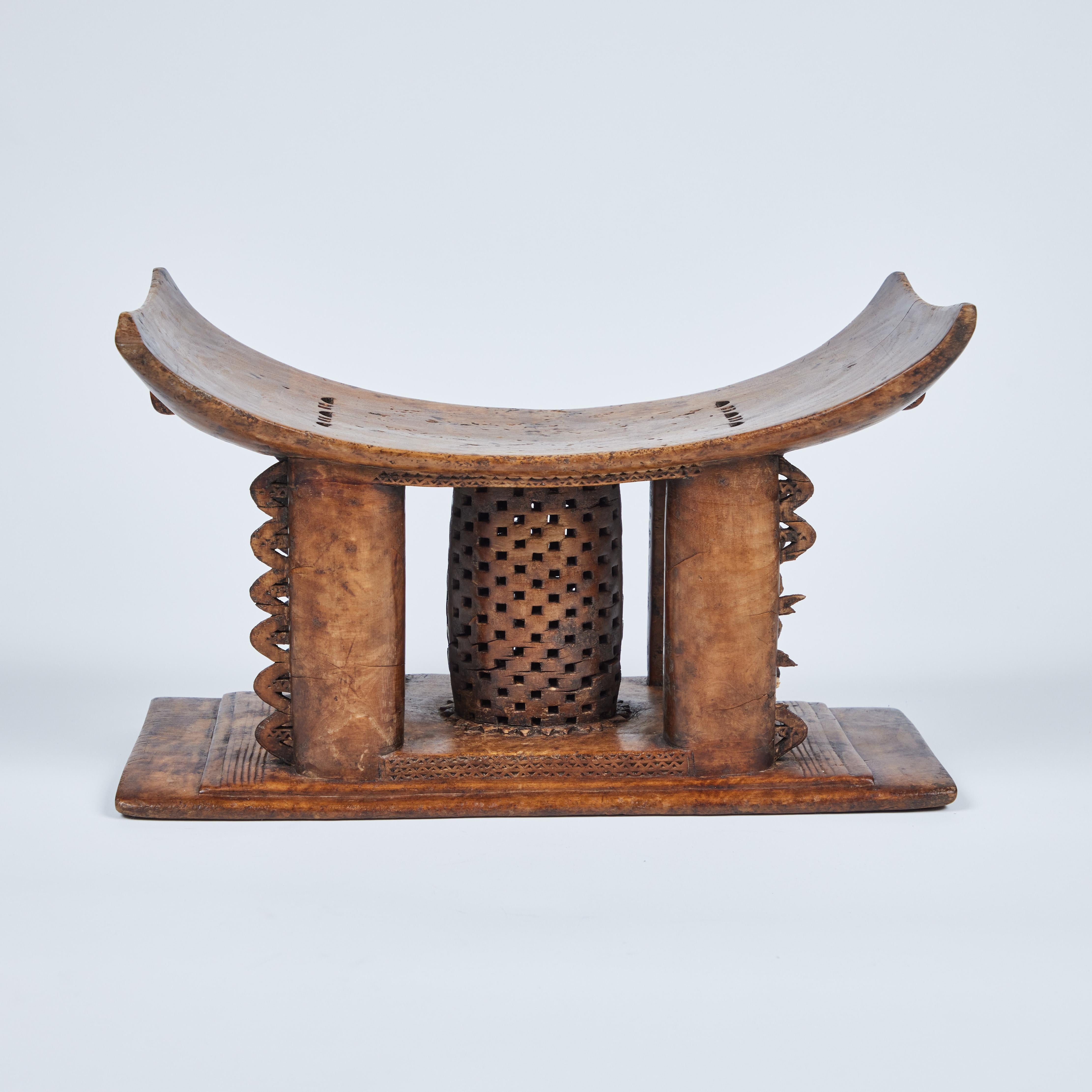 Tabouret Ashanti du Ghana Bon état à Pasadena, CA