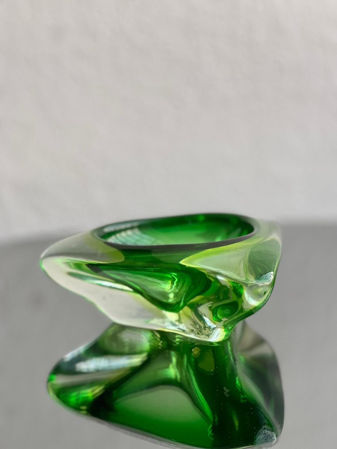 Vintage Ashtray in Green Sommerso Murano Glass, Coffee Table Accent, Collectible For Sale 4