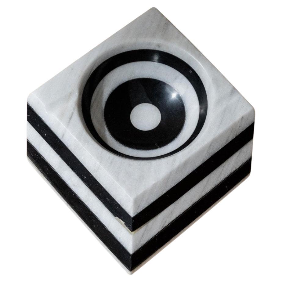 Vintage Aschenbecher Marmor Stein schwarz weiß gestreift optische Illusion, 1930er Jahre