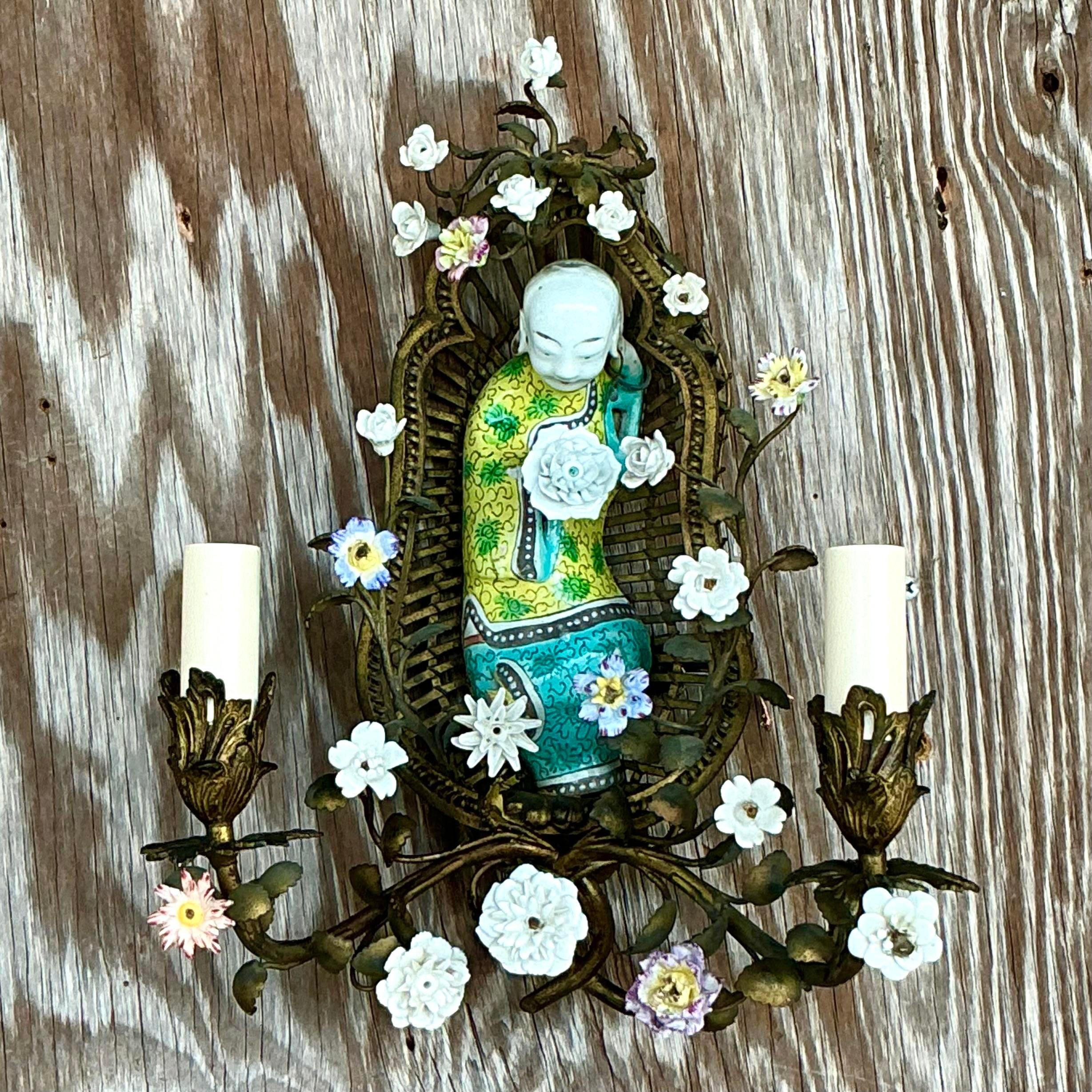 Sconcezza floreale asiatica vintage 1920s Chinoiserie In condizioni buone in vendita a West Palm Beach, FL