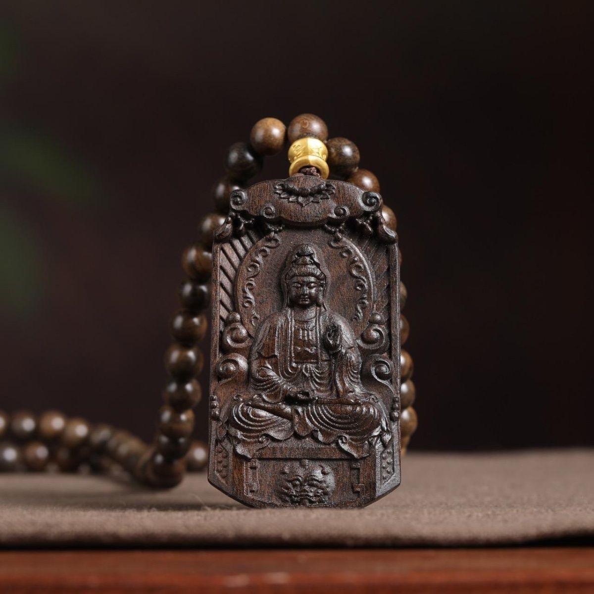 Vintage Asian Agarwood Carving Buddha Plaque Pendant Necklace – Handcrafted Spiritual Amulet

This Vintage Asian Agarwood Pendant Necklace features a finely hand-carved Buddha plaque, symbolizing protection, wisdom, and spiritual blessings. Made