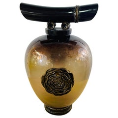 Vase ou urne en verre ambré asiatique vintage