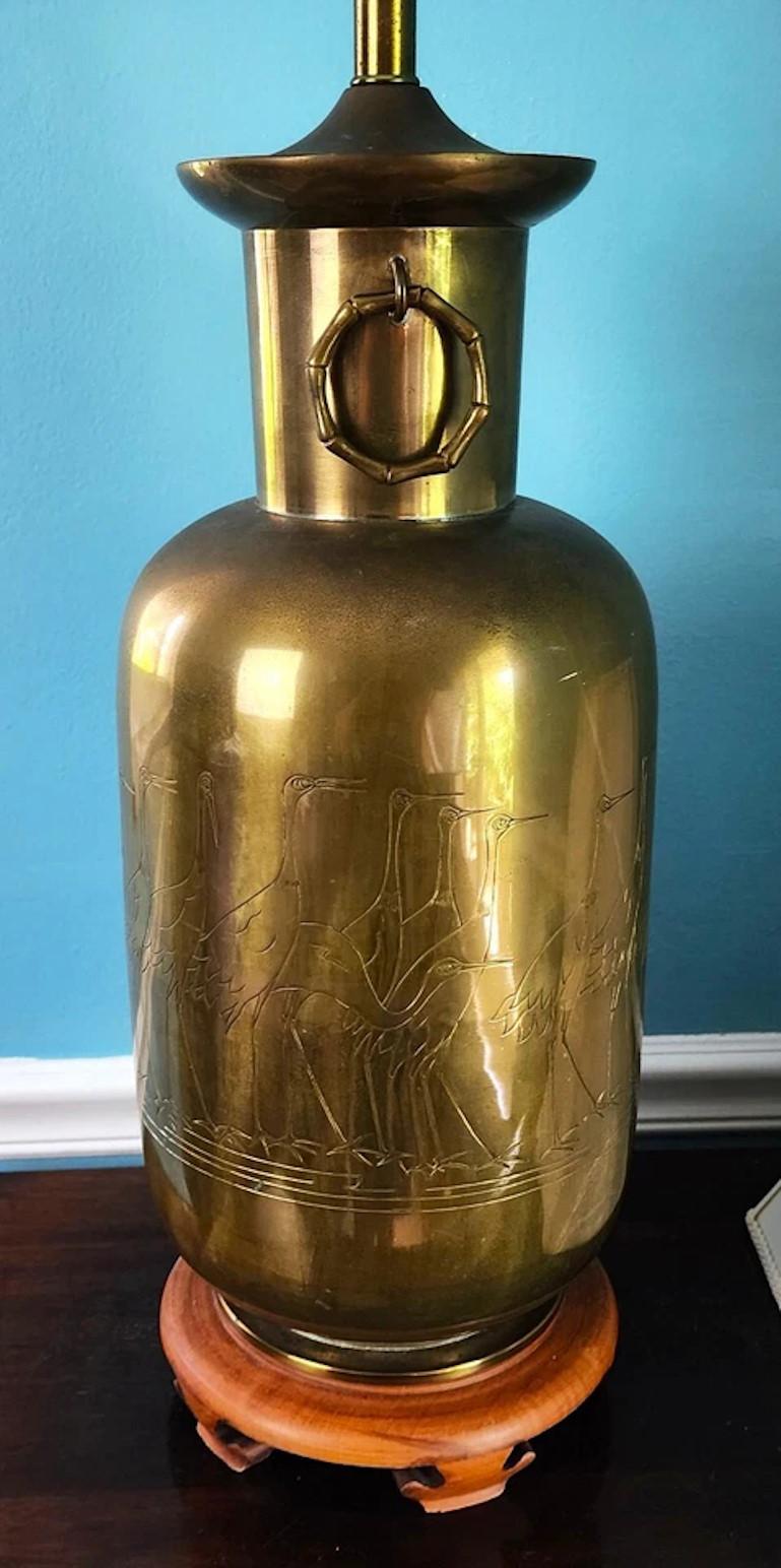 Vintage Asian Brass Table Lamp With Engraved Cranes For Sale 10