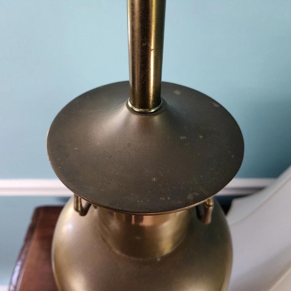 Vintage Asian Brass Table Lamp With Engraved Cranes For Sale 12