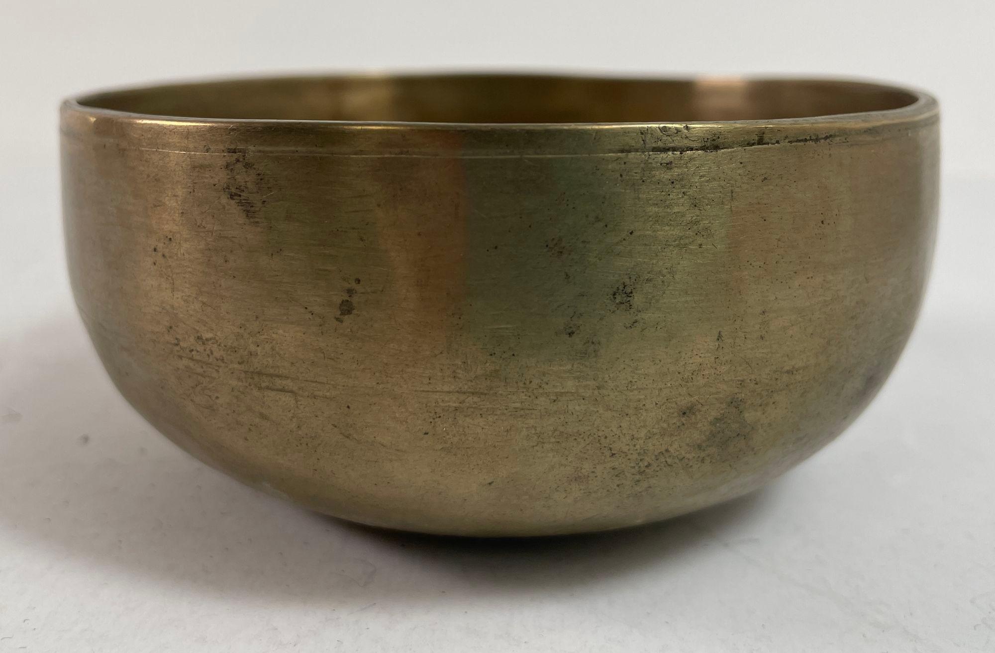 Vintage Asian Bronze Singing Hammered Bowl For Sale 4