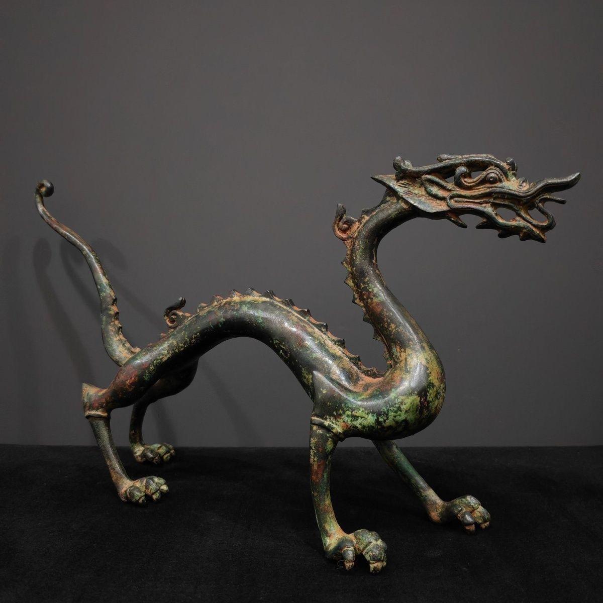 Drago asiatico d'epoca in piedi in bronzo In condizioni discrete in vendita a 景德镇市, CN